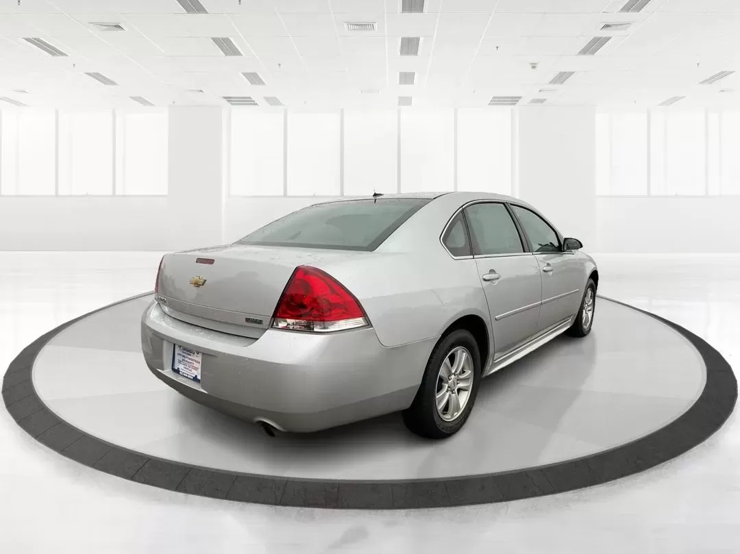 2013 Chevrolet Impala LS (2G1WA5E36D1) with an 3.6L V-6 gasoline direct injection engine, located at 1865 W 2nd St., Xenia, OH, 45385, (937) 372-7777, 39.681259, -83.961945 - **Discover Your Next Adventure with the 2013 Chevrolet Impala at Jamestown Auto Sales!**<br /> <br /> Are you searching for a reliable sedan that's perfect for long commutes, family outings, or weekend road trips? Look no further than this stunning 2013 Chevrolet Impala, now available at Jamestown A - Photo#15