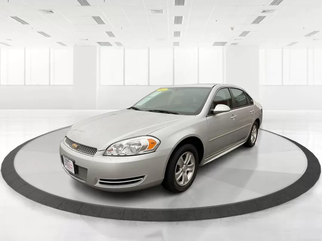 2013 Chevrolet Impala LS (2G1WA5E36D1) with an 3.6L V-6 gasoline direct injection engine, located at 1865 W 2nd St., Xenia, OH, 45385, (937) 372-7777, 39.681259, -83.961945 - **Discover Your Next Adventure with the 2013 Chevrolet Impala at Jamestown Auto Sales!**<br /> <br /> Are you searching for a reliable sedan that's perfect for long commutes, family outings, or weekend road trips? Look no further than this stunning 2013 Chevrolet Impala, now available at Jamestown A - Photo#21
