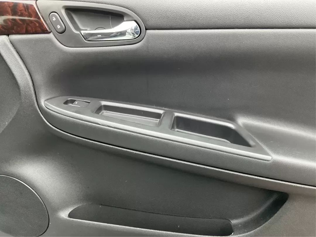 2013 Chevrolet Impala LS (2G1WA5E36D1) with an 3.6L V-6 gasoline direct injection engine, located at 1865 W 2nd St., Xenia, OH, 45385, (937) 372-7777, 39.681259, -83.961945 - **Discover Your Next Adventure with the 2013 Chevrolet Impala at Jamestown Auto Sales!**<br /> <br /> Are you searching for a reliable sedan that's perfect for long commutes, family outings, or weekend road trips? Look no further than this stunning 2013 Chevrolet Impala, now available at Jamestown A - Photo#32