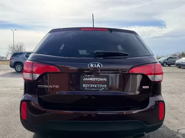 2014 Kia Sorento LX (5XYKT3A65EG) with an 2.4L I-4 gasoline direct injection engine, located at 1865 W 2nd St., Xenia, OH, 45385, (937) 372-7777, 39.681259, -83.961945 - **Discover the Perfect Family Adventure Vehicle: 2014 Kia Sorento LX at Jamestown Auto Sales!**<br /> <br /> Are you a growing family or an adventurer at heart? Look no further! The 2014 Kia Sorento LX is not just a vehicle; it's a lifestyle upgrade that can make your daily rides and weekend excursi - Photo#5