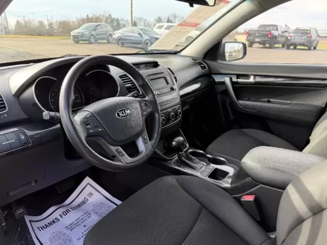 2014 Kia Sorento LX (5XYKT3A65EG) with an 2.4L I-4 gasoline direct injection engine, located at 1865 W 2nd St., Xenia, OH, 45385, (937) 372-7777, 39.681259, -83.961945 - **Discover the Perfect Family Adventure Vehicle: 2014 Kia Sorento LX at Jamestown Auto Sales!**<br /> <br /> Are you a growing family or an adventurer at heart? Look no further! The 2014 Kia Sorento LX is not just a vehicle; it's a lifestyle upgrade that can make your daily rides and weekend excursi - Photo#6