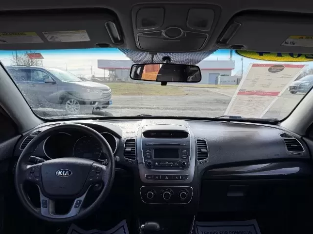 2014 Kia Sorento LX (5XYKT3A65EG) with an 2.4L I-4 gasoline direct injection engine, located at 1865 W 2nd St., Xenia, OH, 45385, (937) 372-7777, 39.681259, -83.961945 - **Discover the Perfect Family Adventure Vehicle: 2014 Kia Sorento LX at Jamestown Auto Sales!**<br /> <br /> Are you a growing family or an adventurer at heart? Look no further! The 2014 Kia Sorento LX is not just a vehicle; it's a lifestyle upgrade that can make your daily rides and weekend excursi - Photo#7