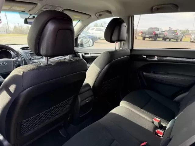 2014 Kia Sorento LX (5XYKT3A65EG) with an 2.4L I-4 gasoline direct injection engine, located at 1865 W 2nd St., Xenia, OH, 45385, (937) 372-7777, 39.681259, -83.961945 - **Discover the Perfect Family Adventure Vehicle: 2014 Kia Sorento LX at Jamestown Auto Sales!**<br /> <br /> Are you a growing family or an adventurer at heart? Look no further! The 2014 Kia Sorento LX is not just a vehicle; it's a lifestyle upgrade that can make your daily rides and weekend excursi - Photo#9