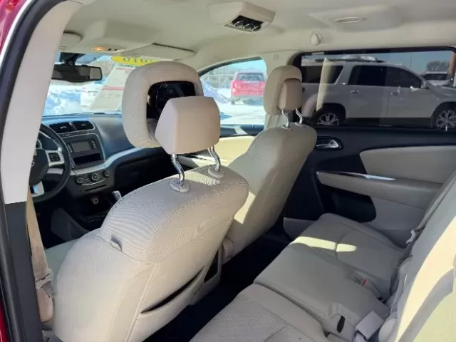 2016 Redline 2 Coat Pearl Dodge Journey SE (3C4PDCAB8GT) with an Tigershark MultiAir 2.4L I-4 DOHC engine, located at 1865 W 2nd St., Xenia, OH, 45385, (937) 372-7777, 39.681259, -83.961945 - Photo#17