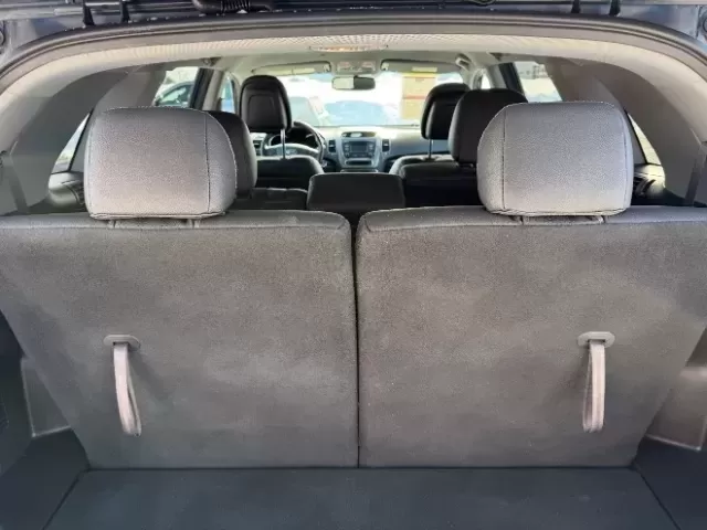 2014 Kia Sorento LX (5XYKTDA61EG) with an 2.4L I-4 gasoline direct injection engine, located at 1865 W 2nd St., Xenia, OH, 45385, (937) 372-7777, 39.681259, -83.961945 - **Adventure Awaits with the 2014 Kia Sorento LX Perfect for Families and Road Warriors Alike!**<br /> <br /> At Advantage Car and Credit - Vandalia, we understand that your vehicle is more than just a mode of transportation; it's an essential part of your lifestyle. If you're looking for a versatil - Photo#10