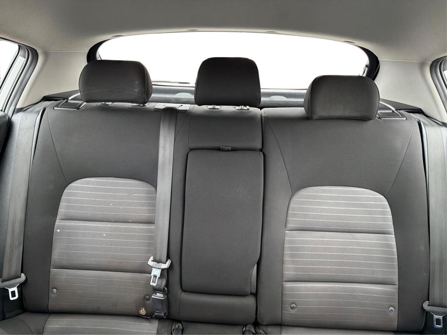 2016 Snow White Pearl Kia Forte LX (KNAFK5A80G5) with an 2L I-4 gasoline direct injection engine, located at 1865 W 2nd St., Xenia, OH, 45385, (937) 372-7777, 39.681259, -83.961945 - Photo#13