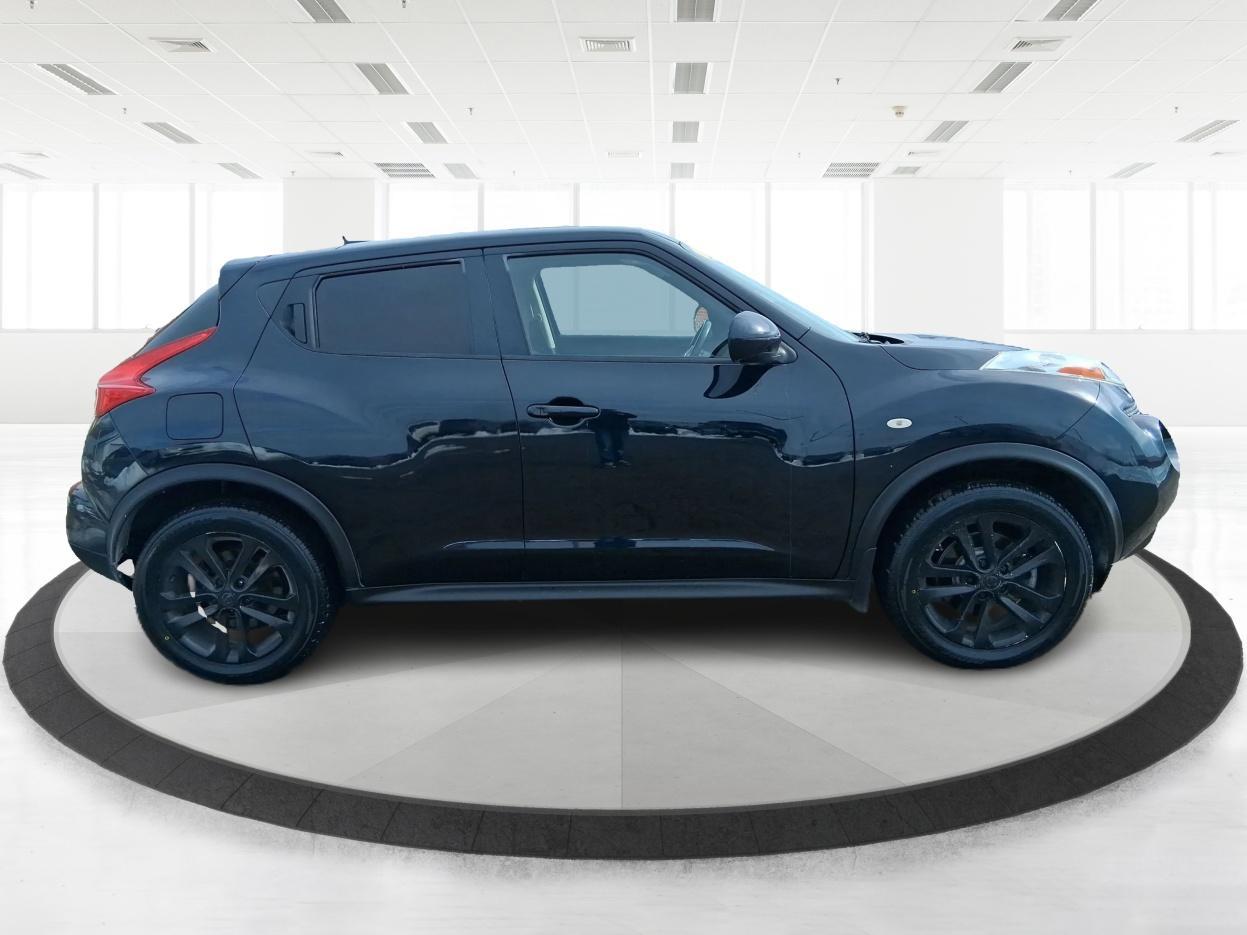 2014 Sapphire Black /Black Nissan Juke SV (JN8AF5MV9ET) with an 1.6L I-4 gasoline direct injection engine, located at 1865 W 2nd St., Xenia, OH, 45385, (937) 372-7777, 39.681259, -83.961945 - Photo#3