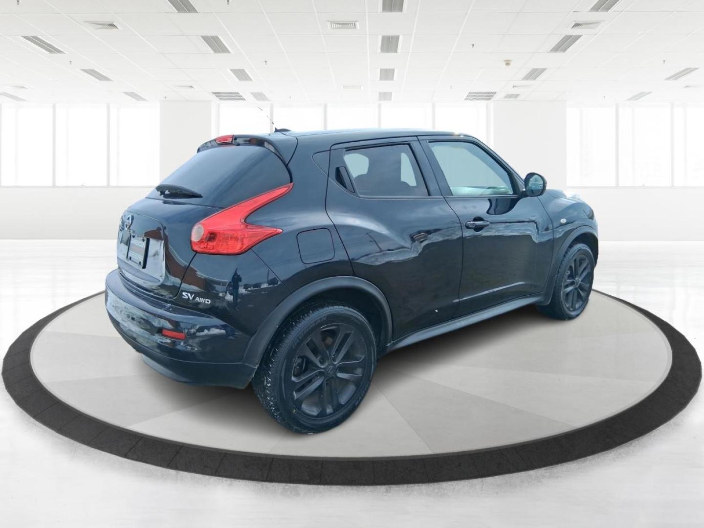 2014 Sapphire Black /Black Nissan Juke SV (JN8AF5MV9ET) with an 1.6L I-4 gasoline direct injection engine, located at 1865 W 2nd St., Xenia, OH, 45385, (937) 372-7777, 39.681259, -83.961945 - Photo#4