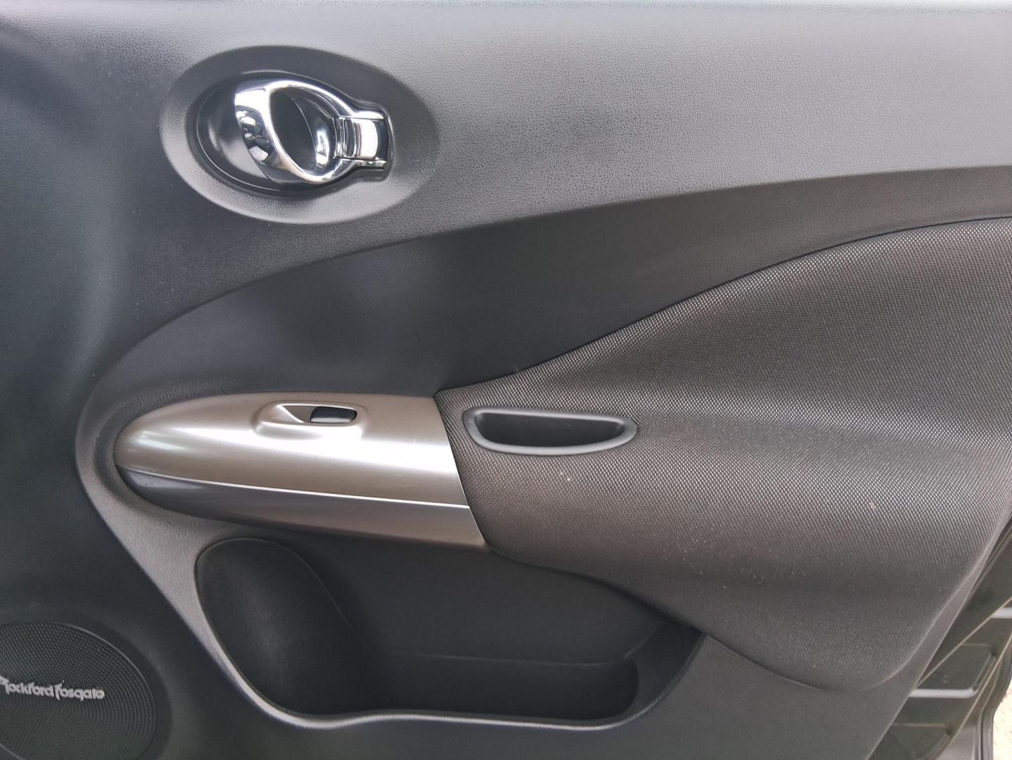 2014 Sapphire Black /Black Nissan Juke SV (JN8AF5MV9ET) with an 1.6L I-4 gasoline direct injection engine, located at 1865 W 2nd St., Xenia, OH, 45385, (937) 372-7777, 39.681259, -83.961945 - Photo#17