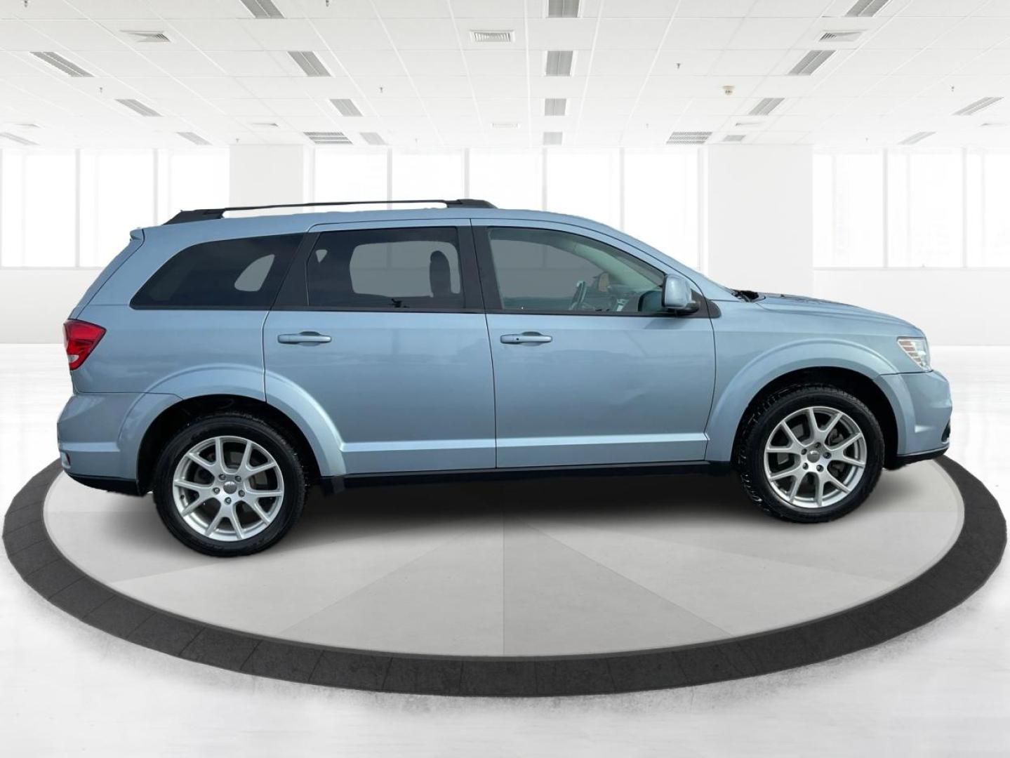 2013 Fathom Blue Pearlcoat /Black Dodge Journey SXT (3C4PDCBG8DT) , located at 1865 W 2nd St., Xenia, OH, 45385, (937) 372-7777, 39.681259, -83.961945 - Photo#3