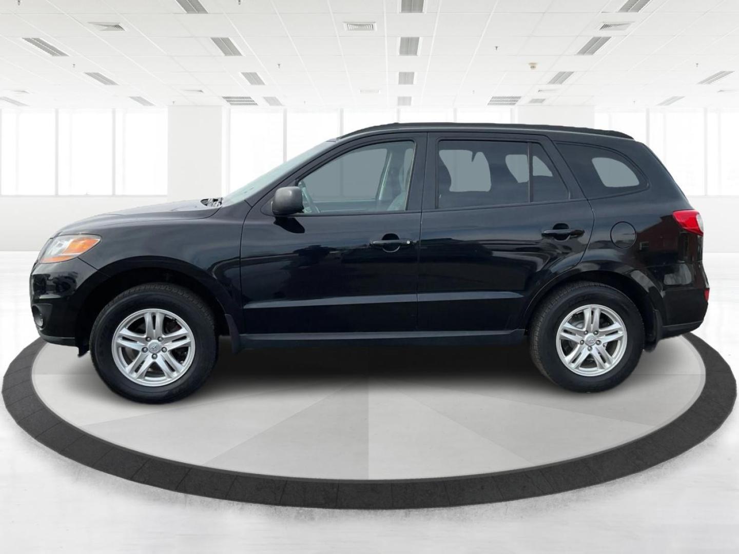 2011 Phantom Black Metallic /Grey Hyundai Santa Fe GLS (5XYZGDAB4BG) with an 2.4L I-4 DOHC engine, located at 1865 W 2nd St., Xenia, OH, 45385, (937) 372-7777, 39.681259, -83.961945 - Photo#6