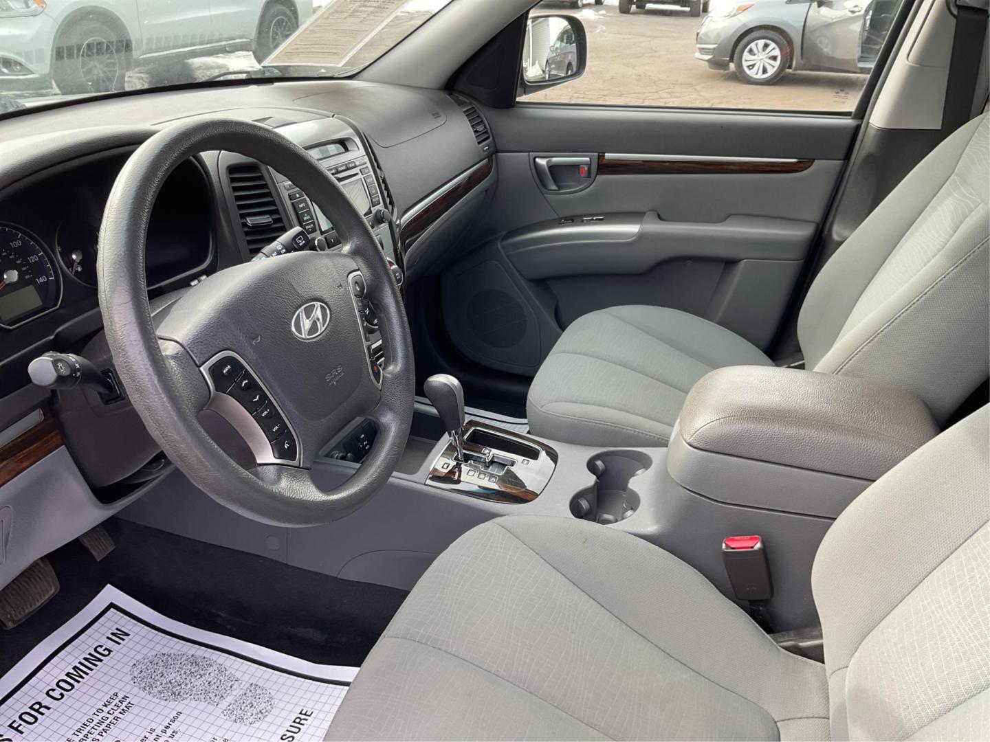 2011 Phantom Black Metallic /Grey Hyundai Santa Fe GLS (5XYZGDAB4BG) with an 2.4L I-4 DOHC engine, located at 1865 W 2nd St., Xenia, OH, 45385, (937) 372-7777, 39.681259, -83.961945 - Photo#7