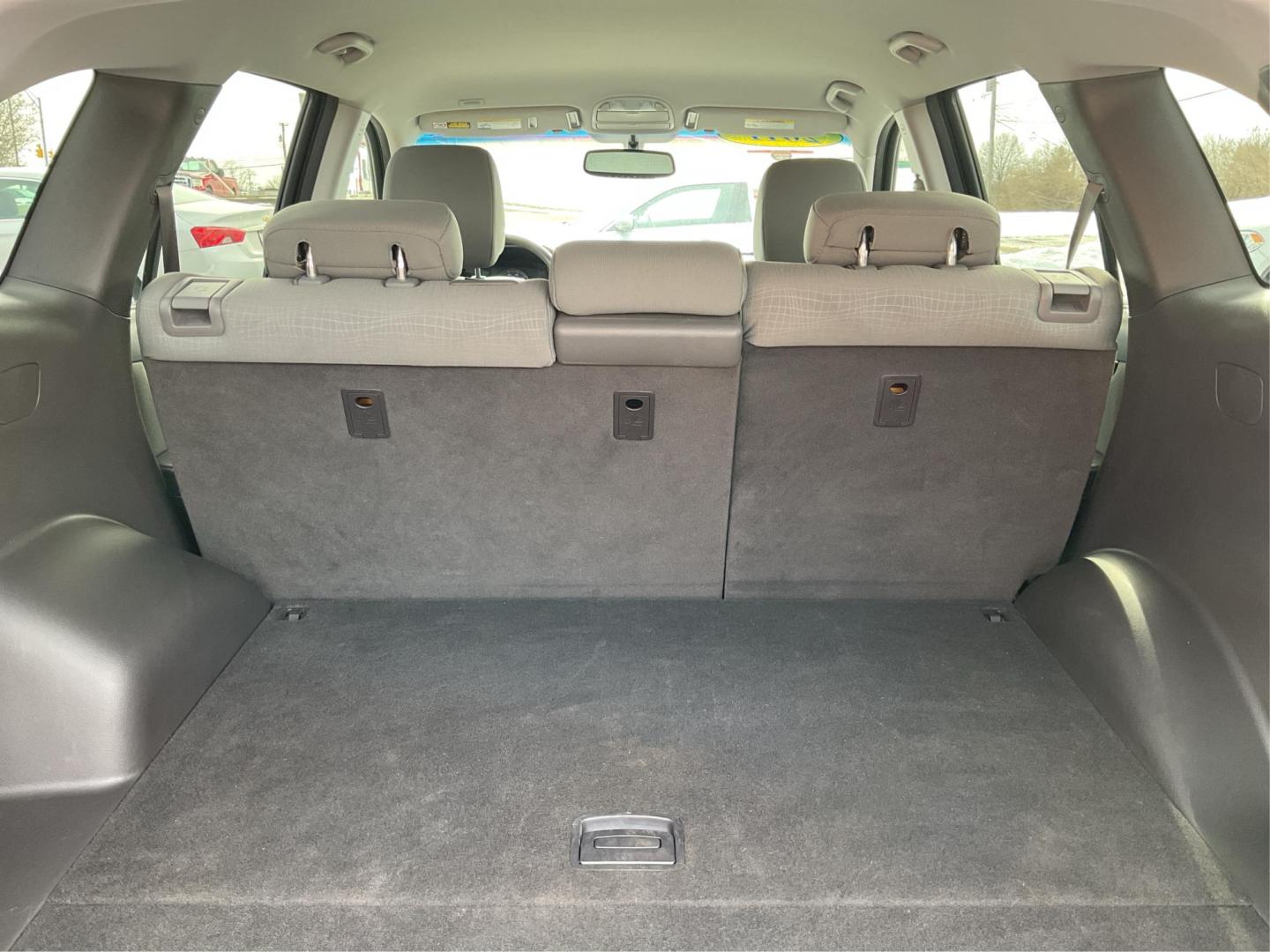 2011 Phantom Black Metallic /Grey Hyundai Santa Fe GLS (5XYZGDAB4BG) with an 2.4L I-4 DOHC engine, located at 1865 W 2nd St., Xenia, OH, 45385, (937) 372-7777, 39.681259, -83.961945 - Photo#10