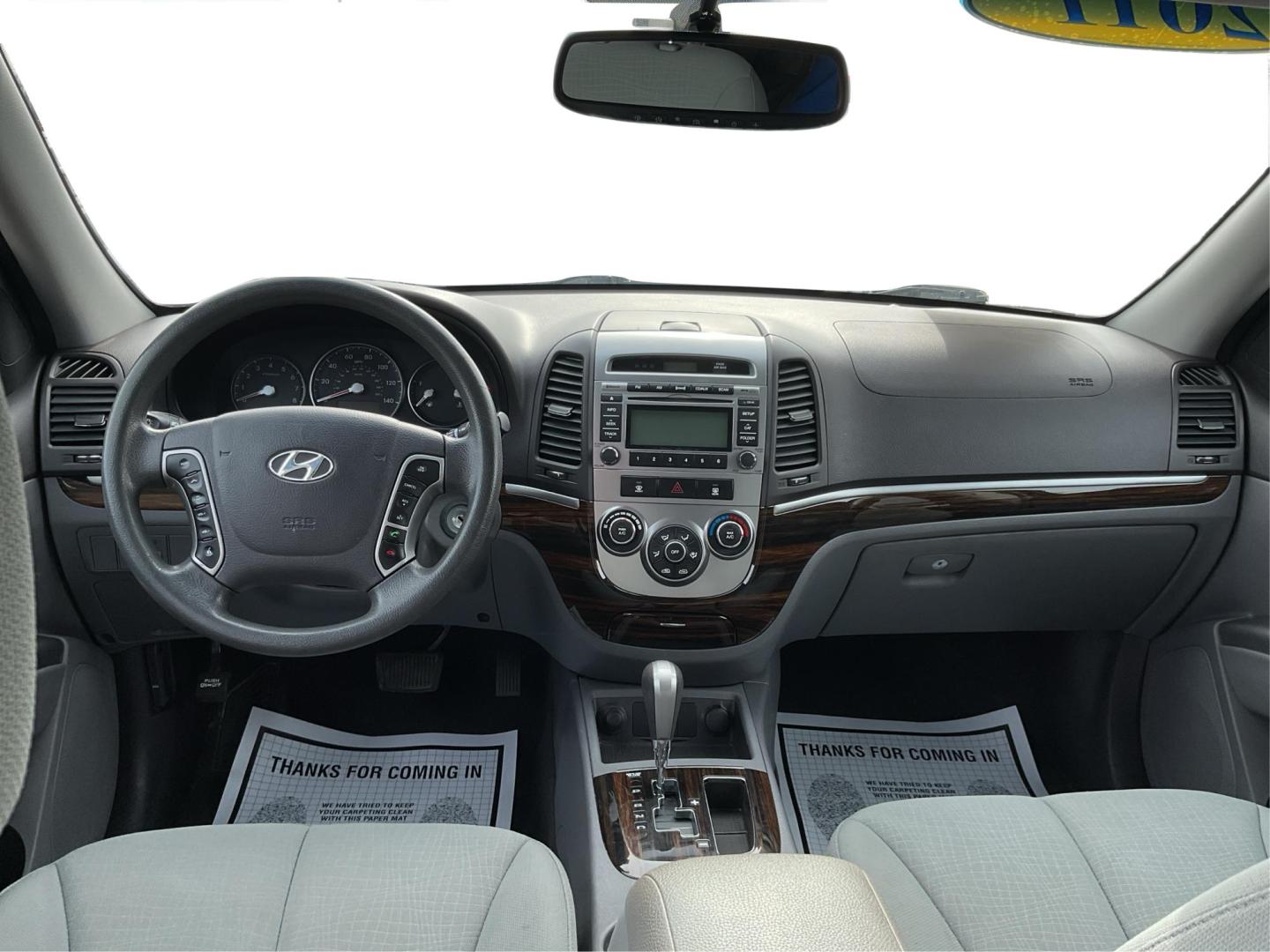 2011 Phantom Black Metallic /Grey Hyundai Santa Fe GLS (5XYZGDAB4BG) with an 2.4L I-4 DOHC engine, located at 1865 W 2nd St., Xenia, OH, 45385, (937) 372-7777, 39.681259, -83.961945 - Photo#16