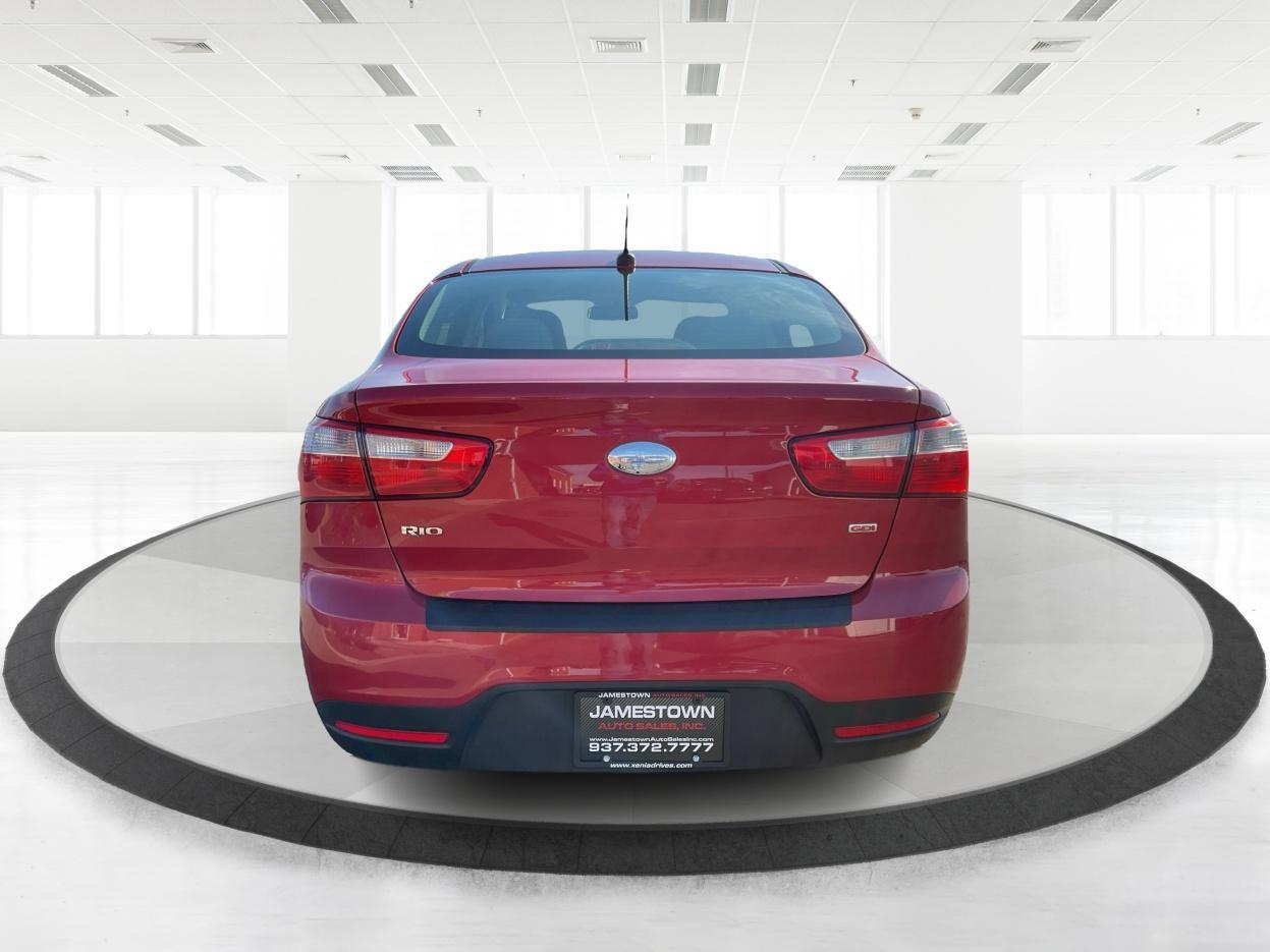 2014 Signal Red /Black/ Tan Kia Rio LX (KNADM4A31E6) with an 1.6L I-4 gasoline direct injection engine, located at 1865 W 2nd St., Xenia, OH, 45385, (937) 372-7777, 39.681259, -83.961945 - Photo#5