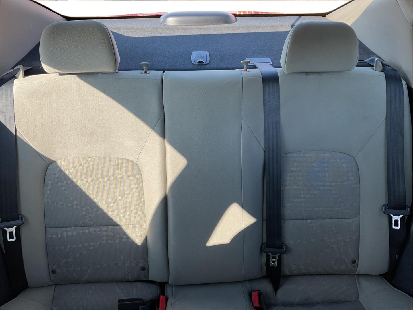 2014 Signal Red /Black/ Tan Kia Rio LX (KNADM4A31E6) with an 1.6L I-4 gasoline direct injection engine, located at 1865 W 2nd St., Xenia, OH, 45385, (937) 372-7777, 39.681259, -83.961945 - Photo#13