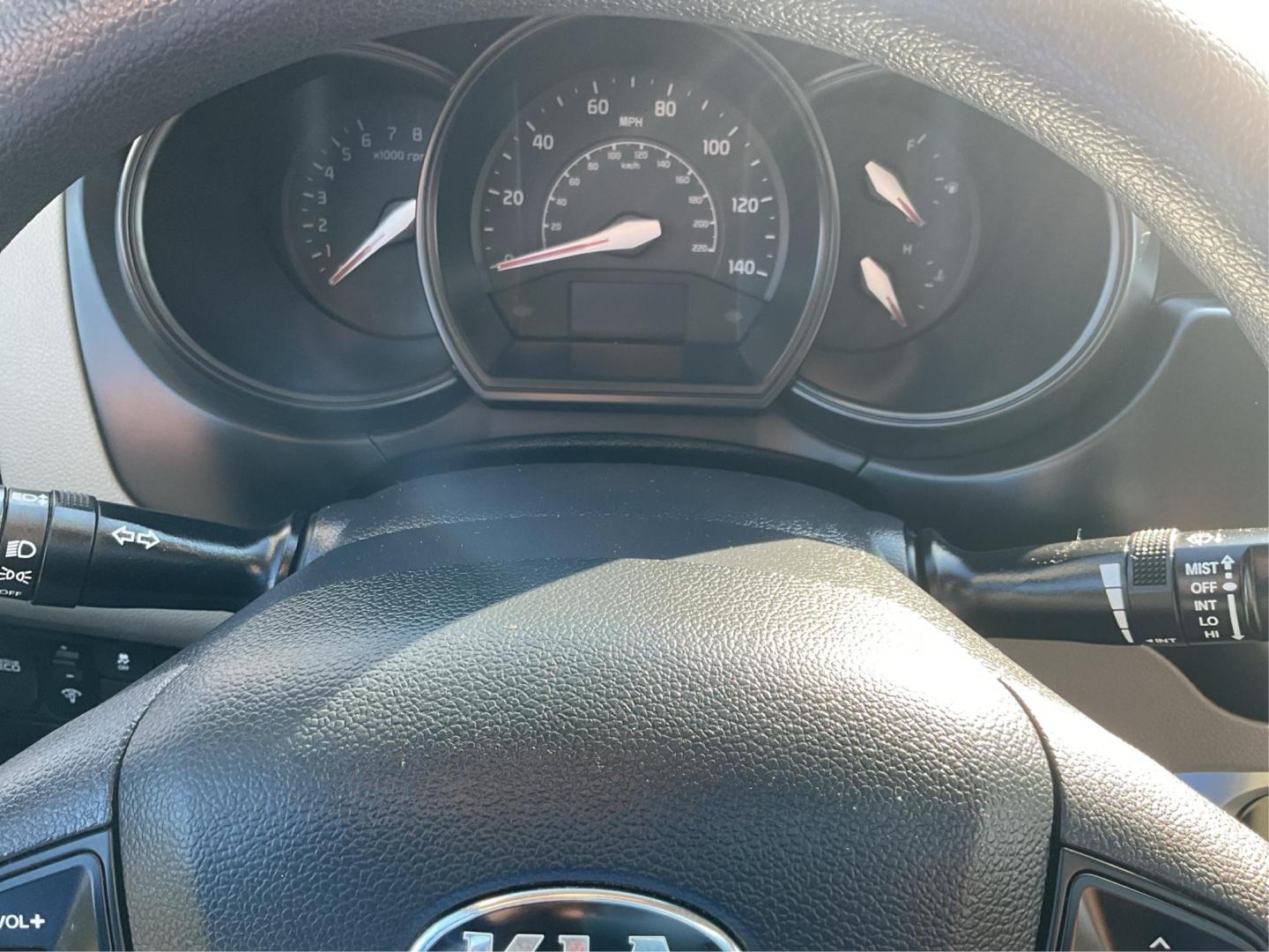 2014 Signal Red /Black/ Tan Kia Rio LX (KNADM4A31E6) with an 1.6L I-4 gasoline direct injection engine, located at 1865 W 2nd St., Xenia, OH, 45385, (937) 372-7777, 39.681259, -83.961945 - Photo#14