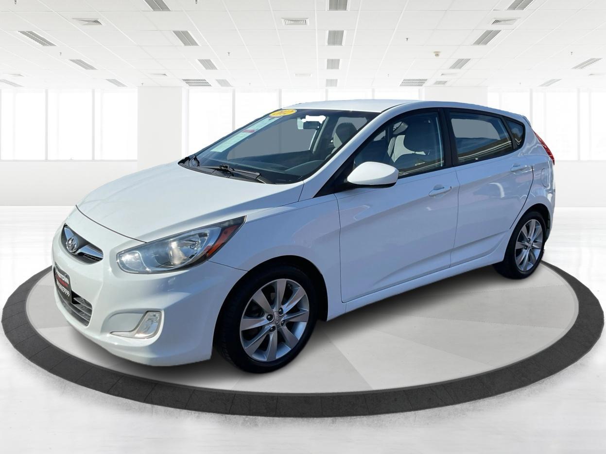 2012 Century White /Black/Grey Hyundai Accent SE (KMHCU5AE2CU) with an 1.6L I-4 gasoline direct injection engine, located at 1865 W 2nd St., Xenia, OH, 45385, (937) 372-7777, 39.681259, -83.961945 - Photo#1