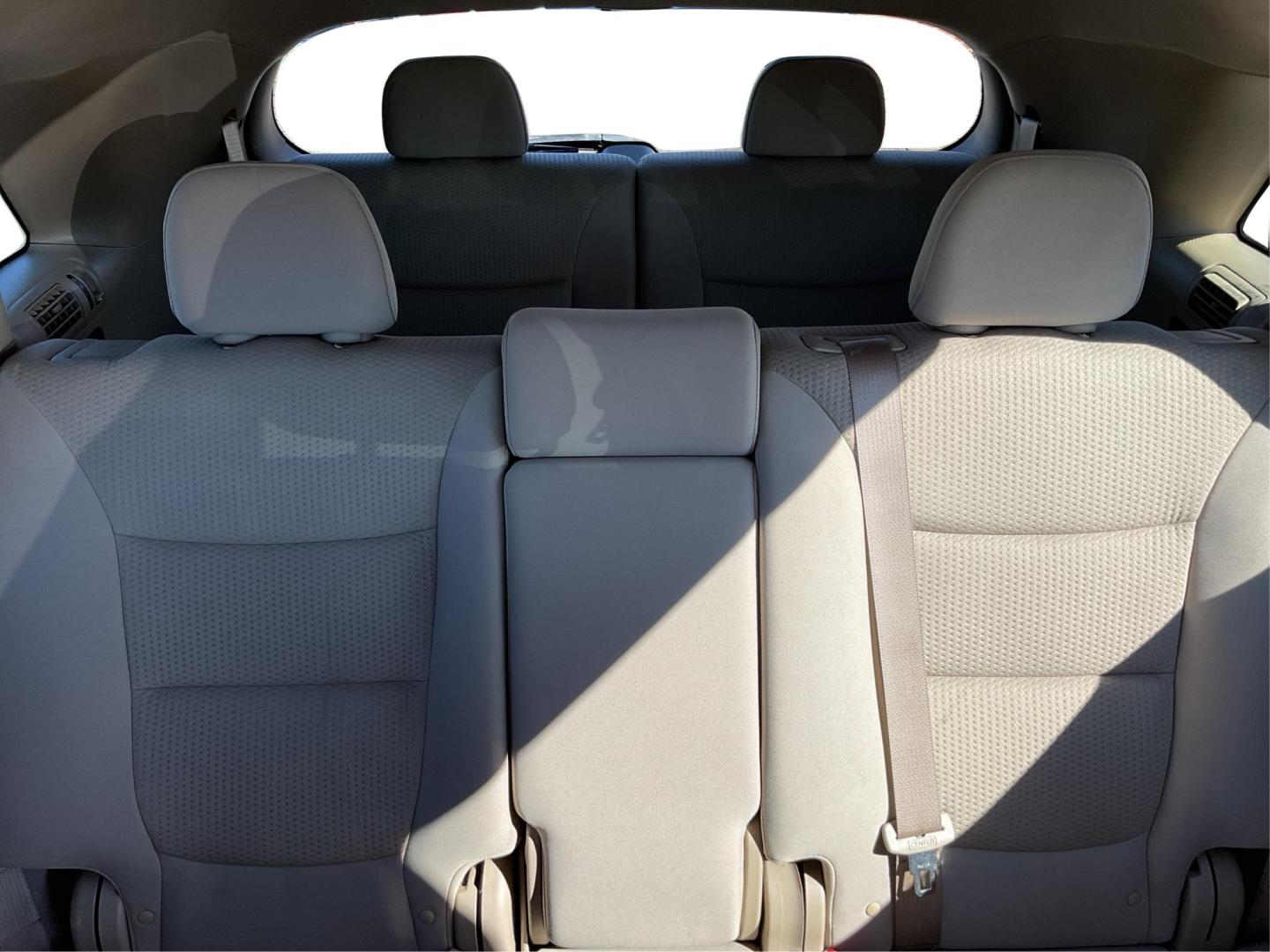 2011 Dark Cherry /Black/Tan Kia Sorento LX 4WD (5XYKTDA22BG) with an 3.5L V6 DOHC 24V engine, 6-Speed Automatic transmission, located at 1865 W 2nd St., Xenia, OH, 45385, (937) 372-7777, 39.681259, -83.961945 - Photo#13