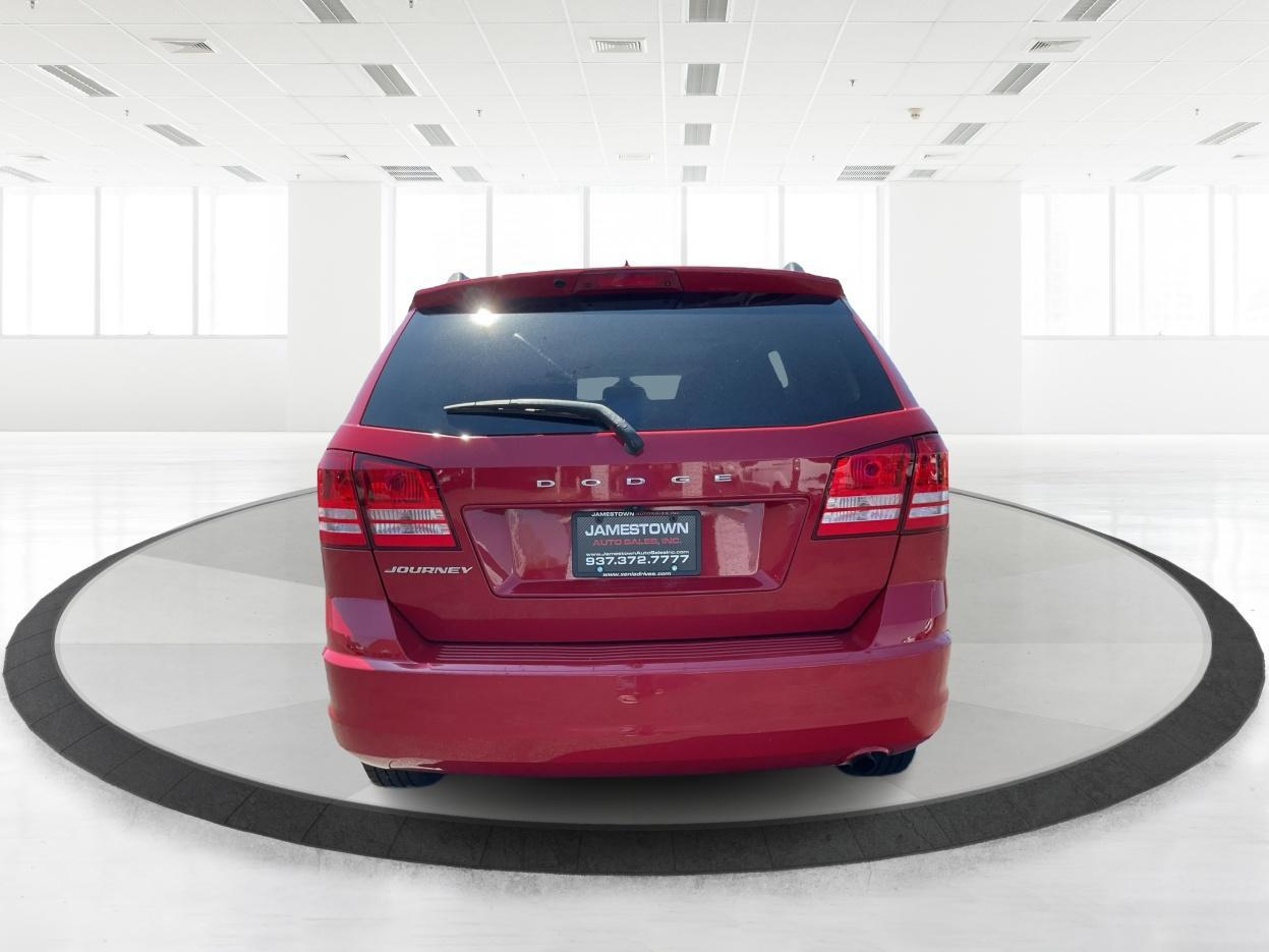 2018 Redline 2 Coat Pearl /Black Dodge Journey SE (3C4PDCAB1JT) with an Tigershark MultiAir 2.4L I-4 DOHC engine, located at 1865 W 2nd St., Xenia, OH, 45385, (937) 372-7777, 39.681259, -83.961945 - Photo#5