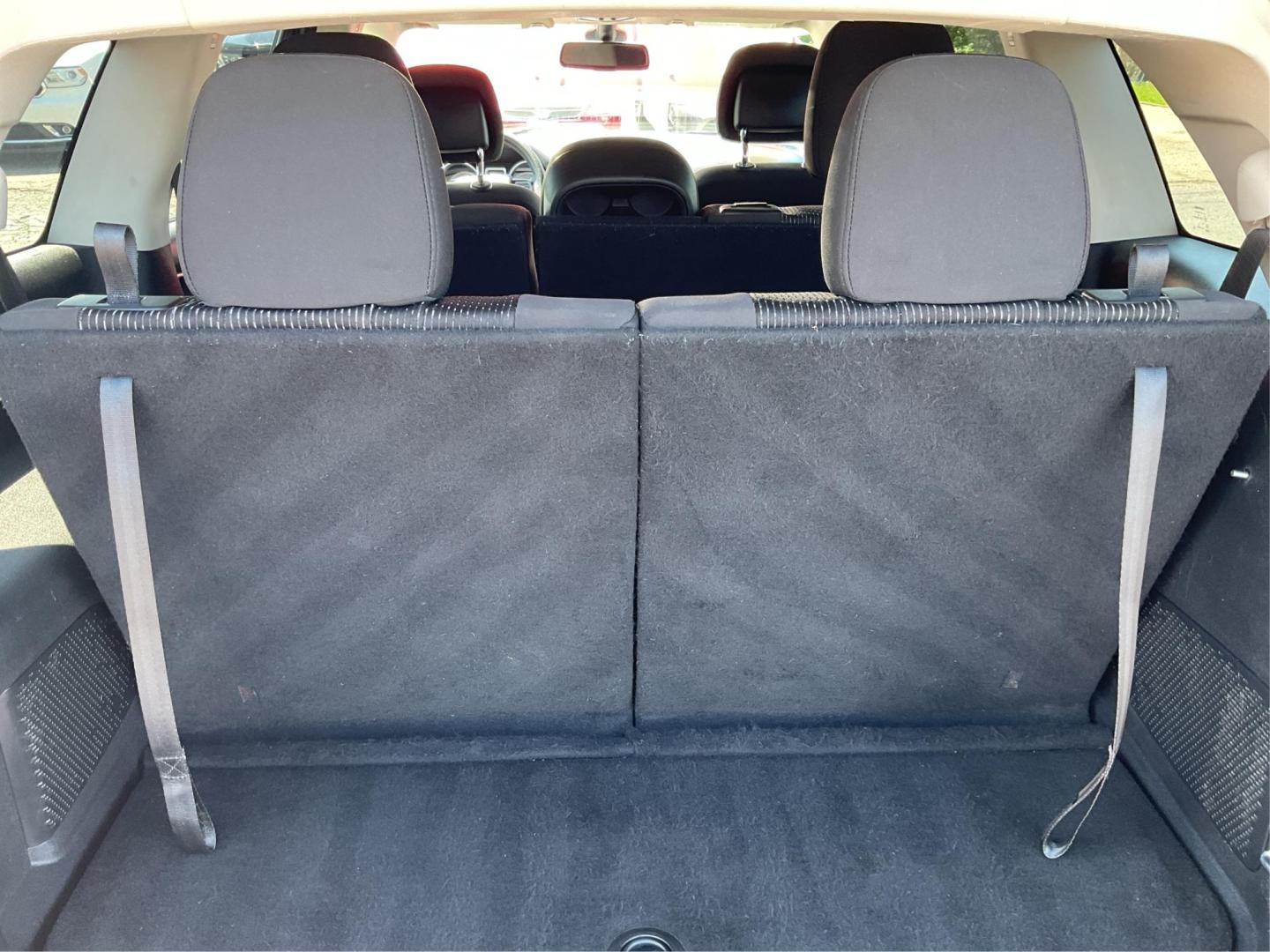 2018 Redline 2 Coat Pearl /Black Dodge Journey SE (3C4PDCAB1JT) with an Tigershark MultiAir 2.4L I-4 DOHC engine, located at 1865 W 2nd St., Xenia, OH, 45385, (937) 372-7777, 39.681259, -83.961945 - Photo#11