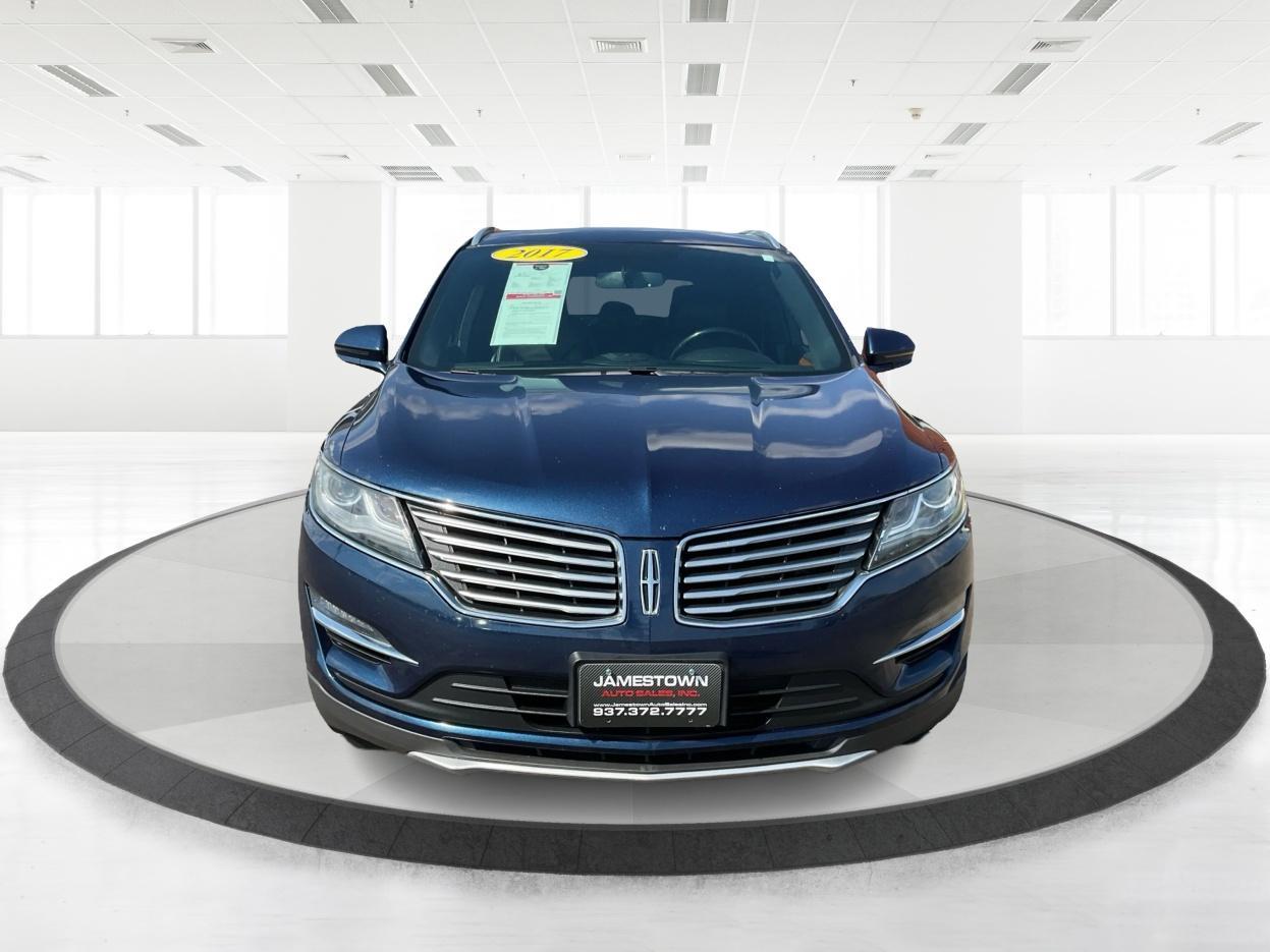2017 Midnight Sapphire Blue Metallic /Black Lincoln MKC Select (5LMCJ2C92HU) with an 2L I-4 gasoline direct injection engine, Automatic transmission, located at 1865 W 2nd St., Xenia, OH, 45385, (937) 372-7777, 39.681259, -83.961945 - Photo#2
