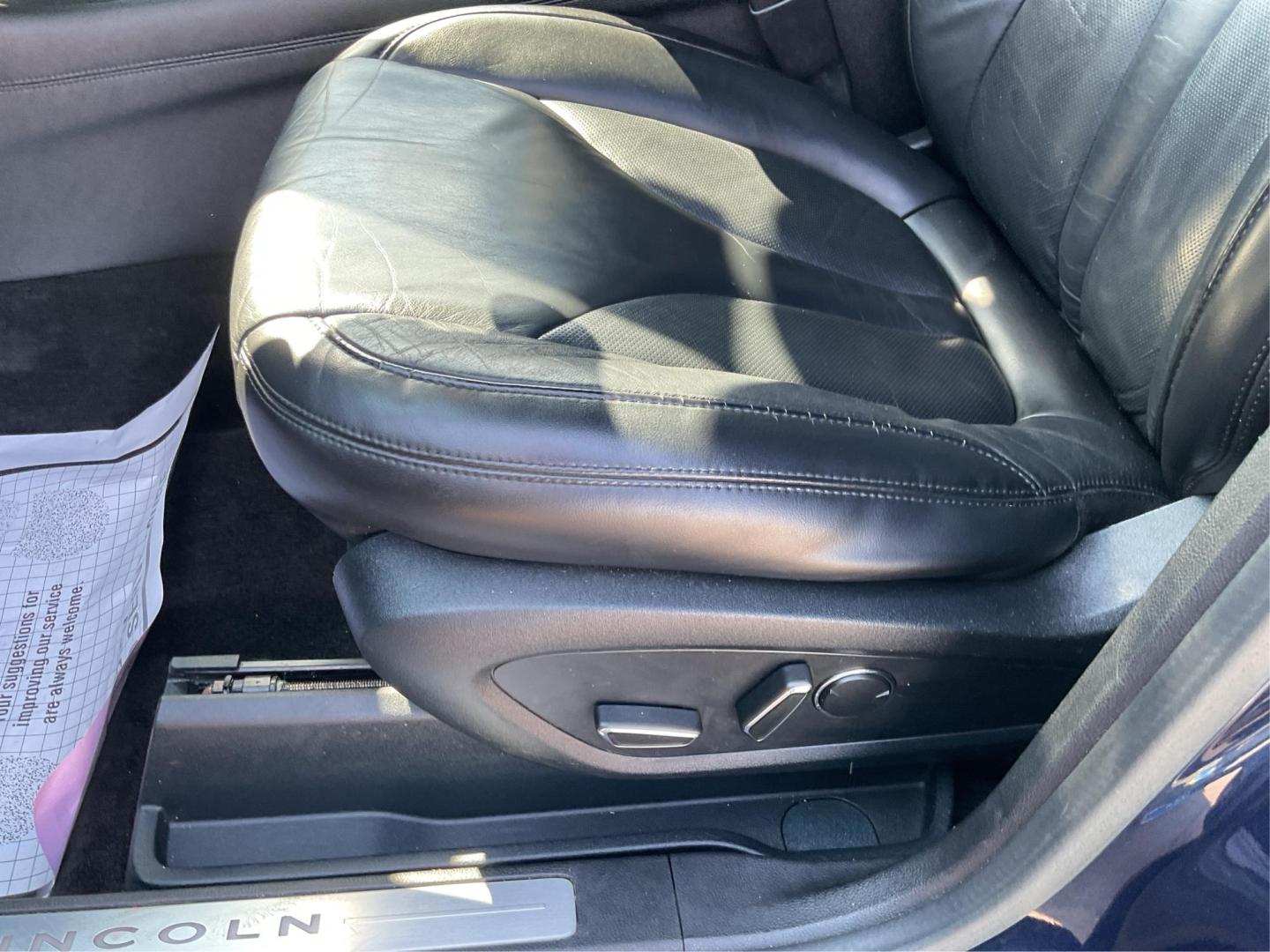 2017 Midnight Sapphire Blue Metallic /Black Lincoln MKC Select (5LMCJ2C92HU) with an 2L I-4 gasoline direct injection engine, Automatic transmission, located at 1865 W 2nd St., Xenia, OH, 45385, (937) 372-7777, 39.681259, -83.961945 - Photo#17