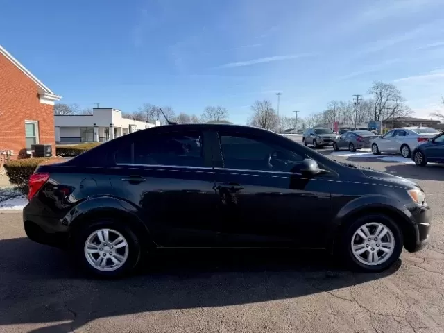 2013 Chevrolet Sonic LT Auto Sedan (1G1JC5SB6D4) with an 1.4L L4 DOHC 24V TURBO engine, 6-Speed Automatic transmission, located at 1865 W 2nd St., Xenia, OH, 45385, (937) 372-7777, 39.681259, -83.961945 - ### Elevate Your Daily Drive with the 2013 Chevrolet Sonic LT at Jamestown Auto Sales<br /> <br /> Are you tired of your daily commute feeling mundane? Introducing the 2013 Chevrolet Sonic LT Auto Sedan-your ticket to an invigorating driving experience! Perfect for budget-conscious buyers and commut - Photo#3