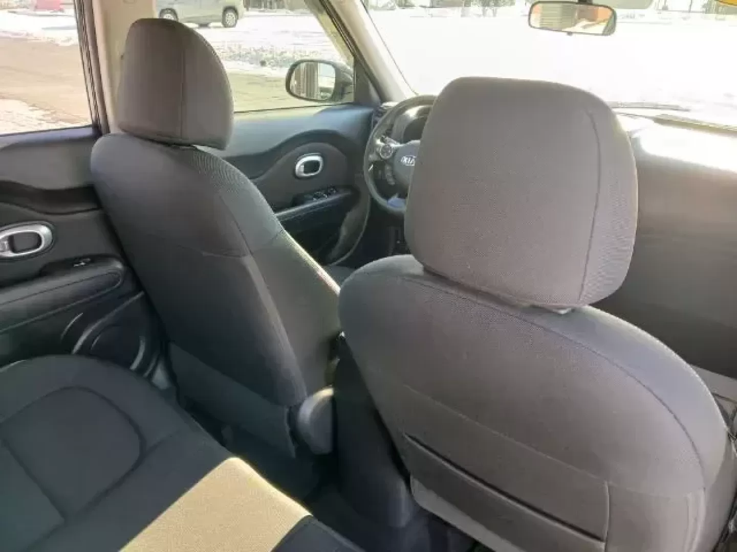 2017 Kia Soul + (KNDJP3A55H7) with an 2.0L L4 DOHC 16V engine, 6-Speed Automatic transmission, located at 1865 W 2nd St., Xenia, OH, 45385, (937) 372-7777, 39.681259, -83.961945 - **Discover Your Next Adventure with the 2017 Kia Soul at Advantage Car and Credit!**<br /> <br /> Are you ready to elevate your weekend adventures or make your daily commute a breeze? The 2017 Kia Soul is the perfect blend of style, utility, and efficiency, making it a fantastic choice for both fami - Photo#11