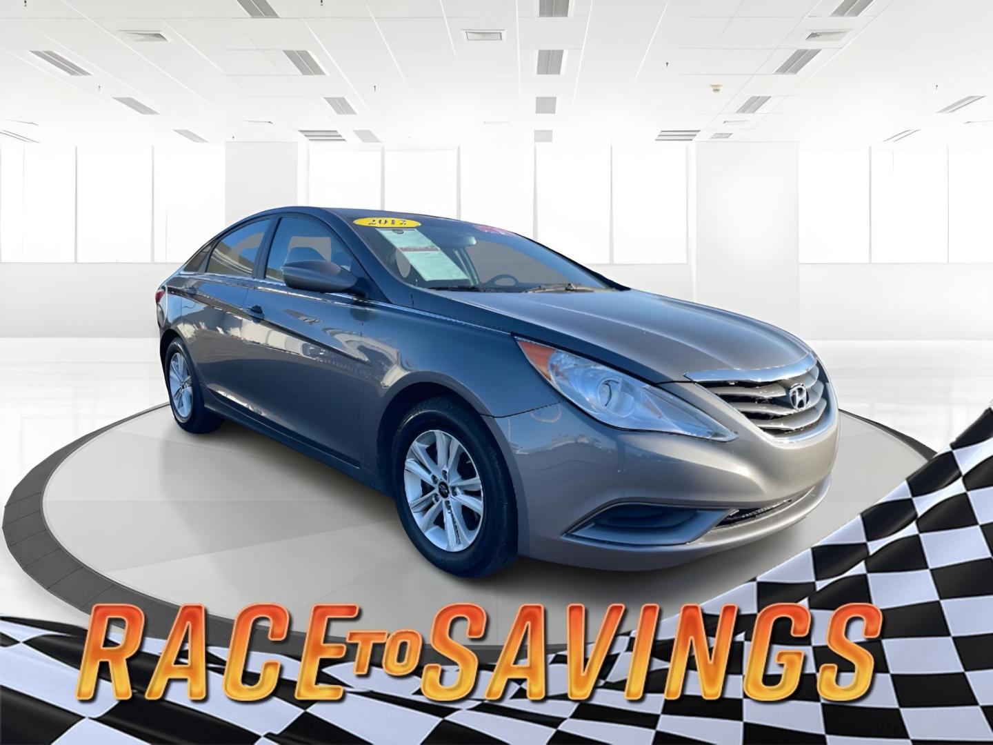 2012 Hyundai Sonata GLS Auto (5NPEB4AC7CH) with an 2.4L L4 DOHC 16V engine, 6-Speed Automatic transmission, located at 1865 W 2nd St., Xenia, OH, 45385, (937) 372-7777, 39.681259, -83.961945 - 2012 Hyundai Sonata GLS Auto - Photo#24