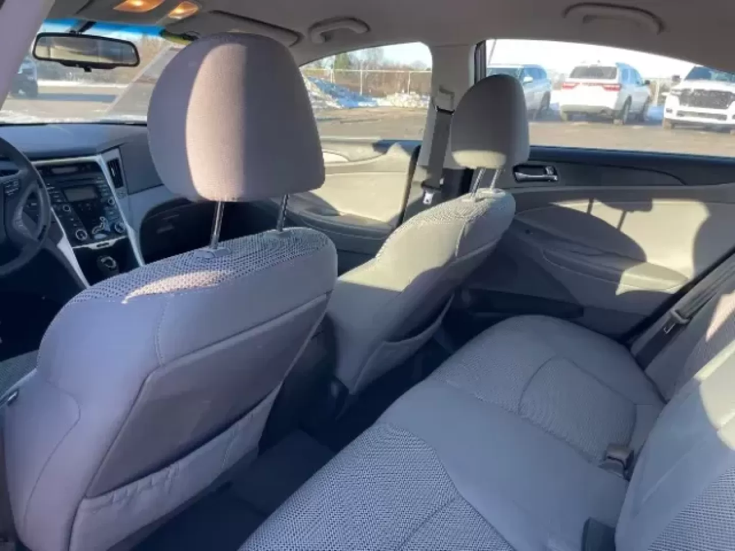 2012 Hyundai Sonata GLS Auto (5NPEB4AC7CH) with an 2.4L L4 DOHC 16V engine, 6-Speed Automatic transmission, located at 1865 W 2nd St., Xenia, OH, 45385, (937) 372-7777, 39.681259, -83.961945 - 2012 Hyundai Sonata GLS Auto - Photo#10
