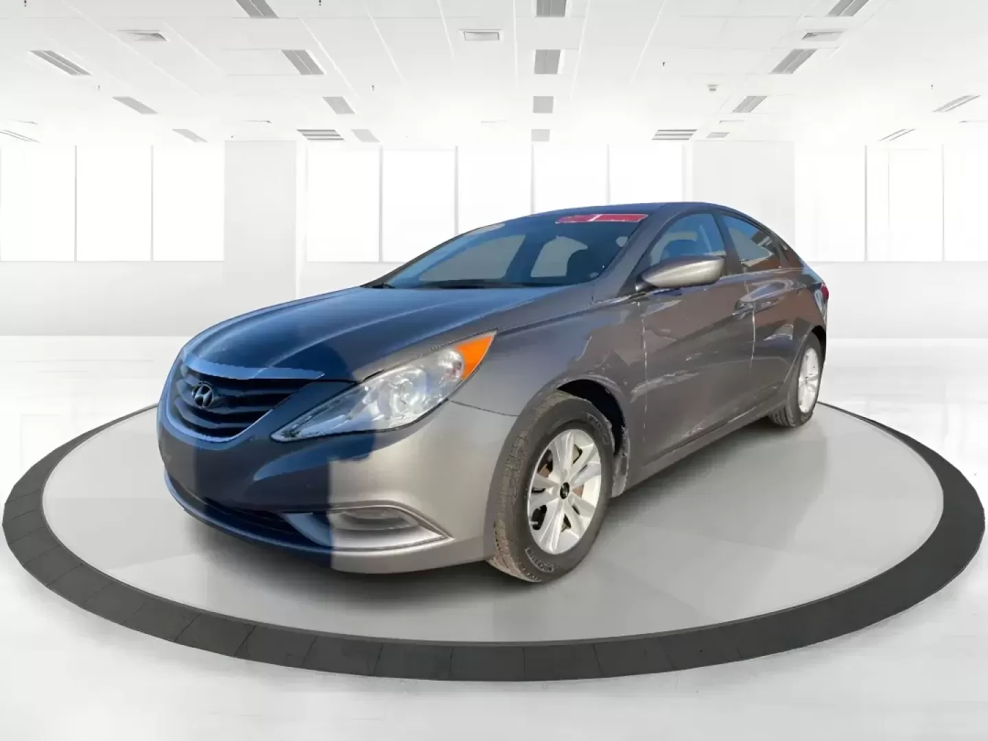 2012 Hyundai Sonata GLS Auto (5NPEB4AC7CH) with an 2.4L L4 DOHC 16V engine, 6-Speed Automatic transmission, located at 1865 W 2nd St., Xenia, OH, 45385, (937) 372-7777, 39.681259, -83.961945 - 2012 Hyundai Sonata GLS Auto - Photo#19