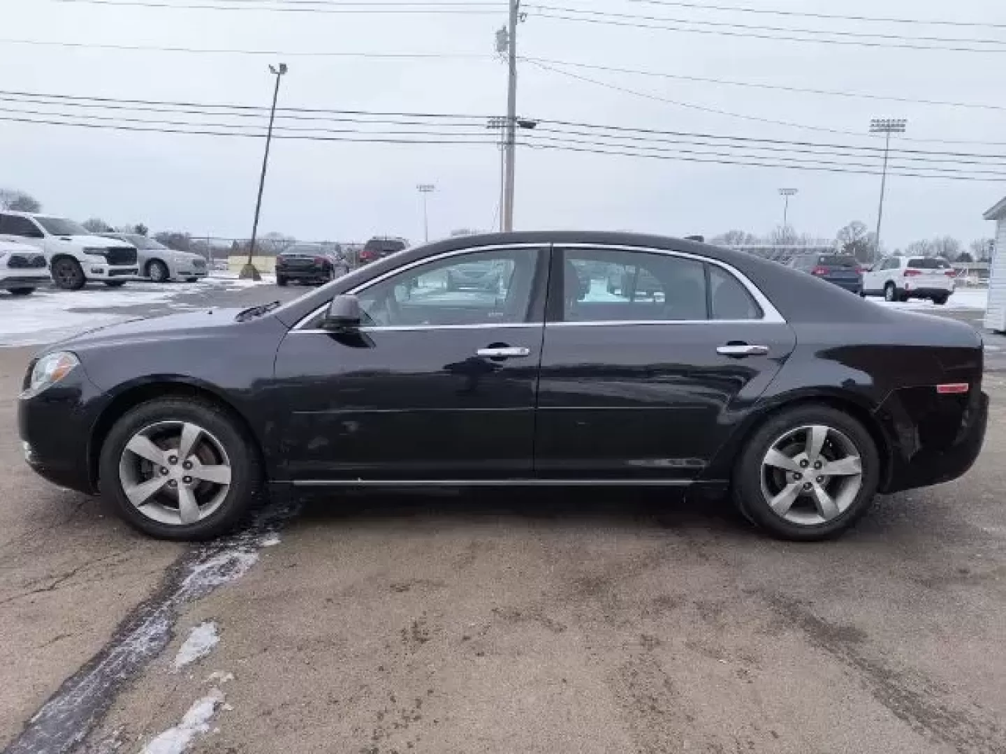 2012 Chevrolet Malibu 1LT (1G1ZC5E04CF) with an 2.4L L4 DOHC 16V engine, 6-Speed Automatic transmission, located at 1865 W 2nd St., Xenia, OH, 45385, (937) 372-7777, 39.681259, -83.961945 - 2012 Chevrolet Malibu 1LT - Photo#3