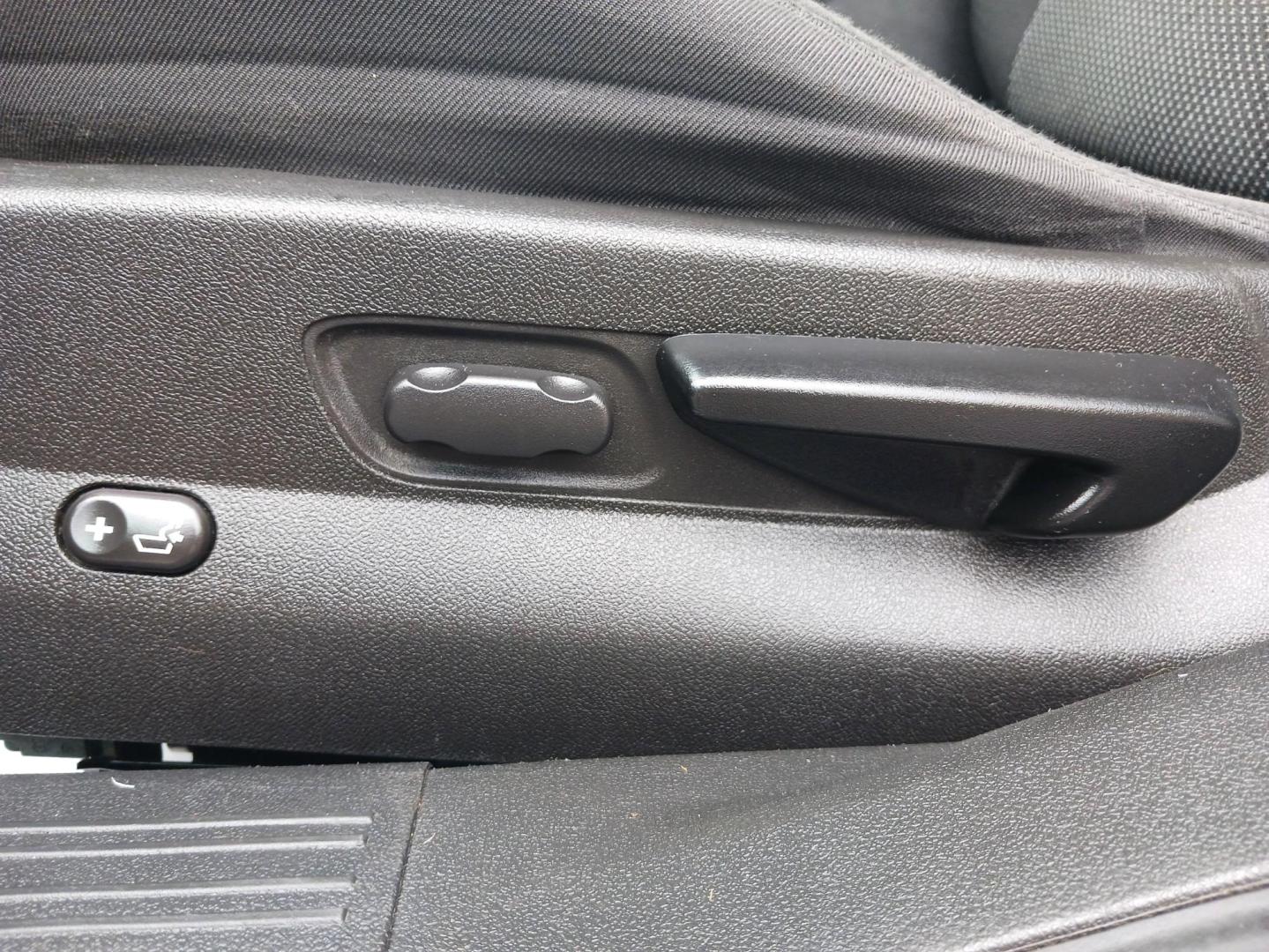 2012 Chevrolet Malibu 1LT (1G1ZC5E04CF) with an 2.4L L4 DOHC 16V engine, 6-Speed Automatic transmission, located at 1865 W 2nd St., Xenia, OH, 45385, (937) 372-7777, 39.681259, -83.961945 - 2012 Chevrolet Malibu 1LT - Photo#16
