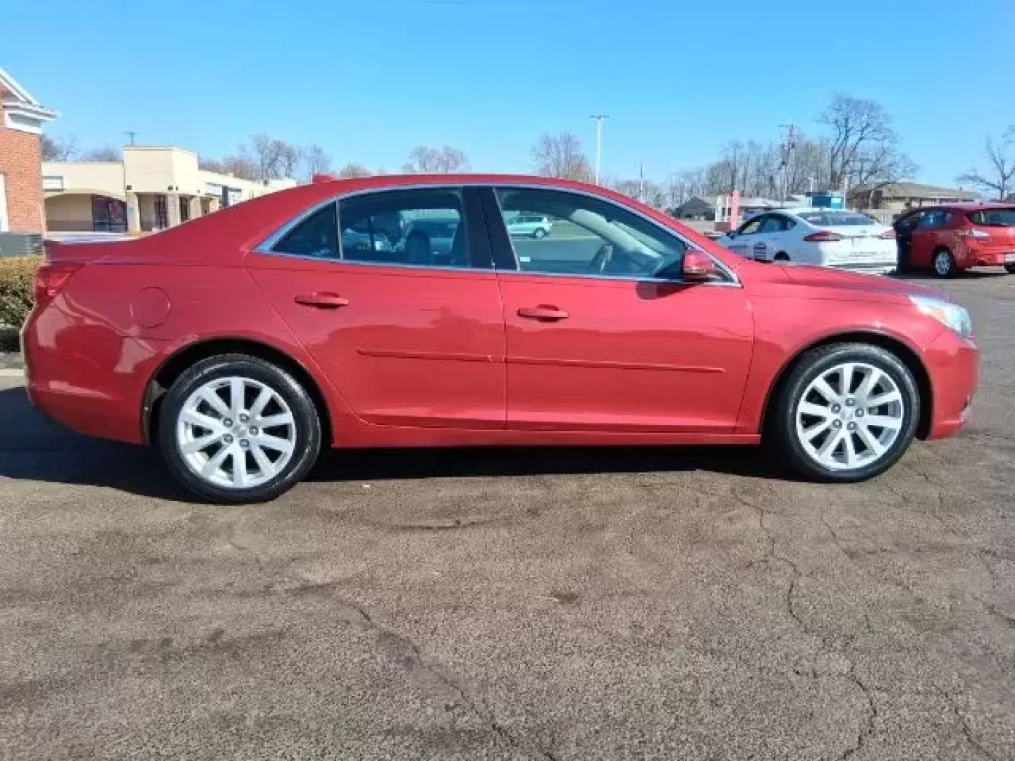 2014 Chevrolet Malibu 2LT (1G11E5SL4EF) with an 2.5L L4 DOHC 16V engine, 6-Speed Automatic transmission, located at 1865 W 2nd St., Xenia, OH, 45385, (937) 372-7777, 39.681259, -83.961945 - 2014 Chevrolet Malibu 2LT - Photo#2