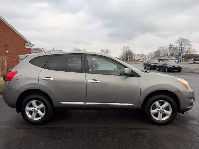 2013 Nissan Rogue S (JN8AS5MV3DW) with an 2.5L I-4 DOHC engine, located at 1865 W 2nd St., Xenia, OH, 45385, (937) 372-7777, 39.681259, -83.961945 - **Explore the Open Road with the 2013 Nissan Rogue at Jamestown Auto Sales!**<br /> <br /> Are you in search of the perfect vehicle that seamlessly fits into your active lifestyle? Look no further than the 2013 Nissan Rogue, available now at Jamestown Auto Sales in Xenia, OH. This versatile SUV is d - Photo#3