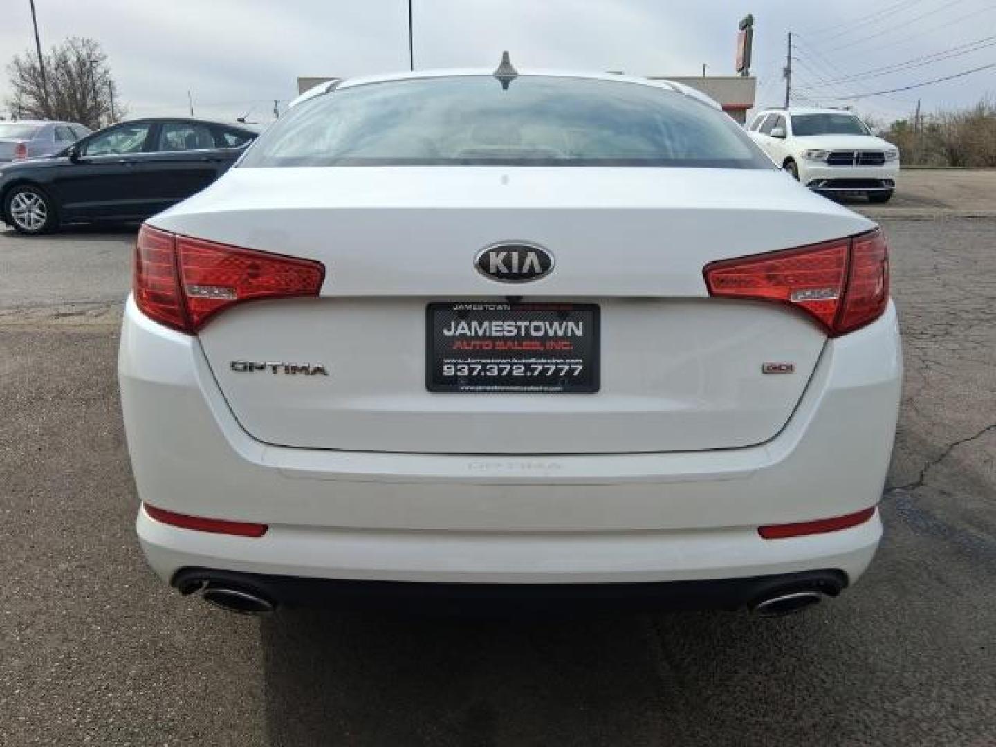 2013 Kia Optima LX (KNAGM4A71D5) with an 2.4L I-4 gasoline direct injection engine, located at 1865 W 2nd St., Xenia, OH, 45385, (937) 372-7777, 39.681259, -83.961945 - 2013 Kia Optima LX - Photo#3