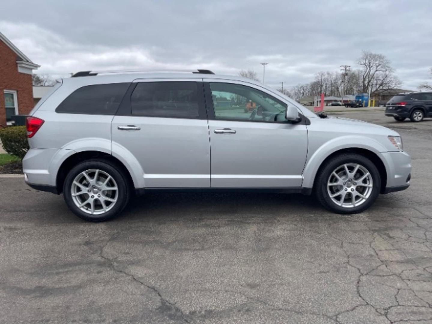 2014 Dodge Journey Limited (3C4PDCDG0ET) with an 3.6L V-6 DOHC engine, located at 1865 W 2nd St., Xenia, OH, 45385, (937) 372-7777, 39.681259, -83.961945 - 2014 Dodge Journey Limited - Photo#16