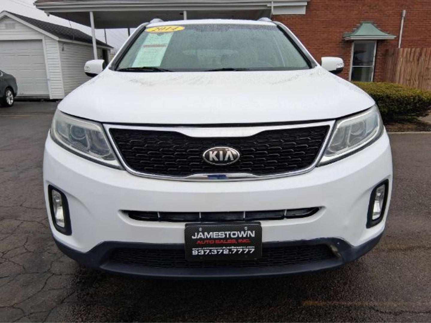 2014 Kia Sorento LX 2WD (5XYKT4A60EG) with an 2.4L L4 DOHC 16V engine, 6-Speed Automatic transmission, located at 1865 W 2nd St., Xenia, OH, 45385, (937) 372-7777, 39.681259, -83.961945 - 2014 Kia Sorento LX 2WD - Photo#17