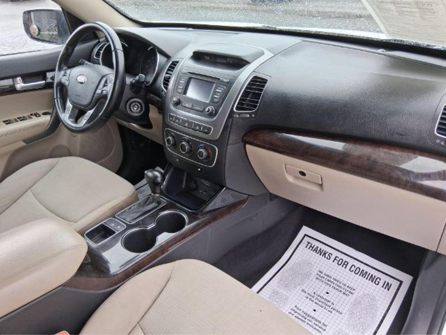 2014 Kia Sorento LX 2WD (5XYKT4A60EG) with an 2.4L L4 DOHC 16V engine, 6-Speed Automatic transmission, located at 1865 W 2nd St., Xenia, OH, 45385, (937) 372-7777, 39.681259, -83.961945 - 2014 Kia Sorento LX 2WD - Photo#21