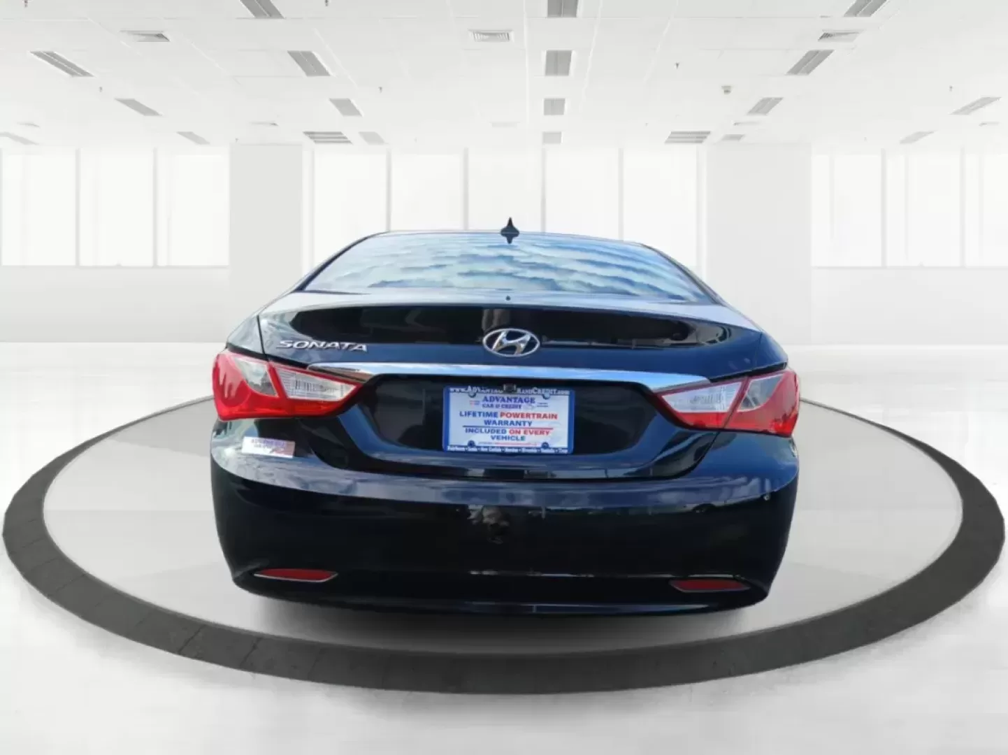 2013 Hyundai Sonata GLS (5NPEB4AC7DH) with an 2.4L L4 DOHC 16V engine, 6-Speed Automatic transmission, located at 1865 W 2nd St., Xenia, OH, 45385, (937) 372-7777, 39.681259, -83.961945 - 2013 Hyundai Sonata GLS - Photo#3