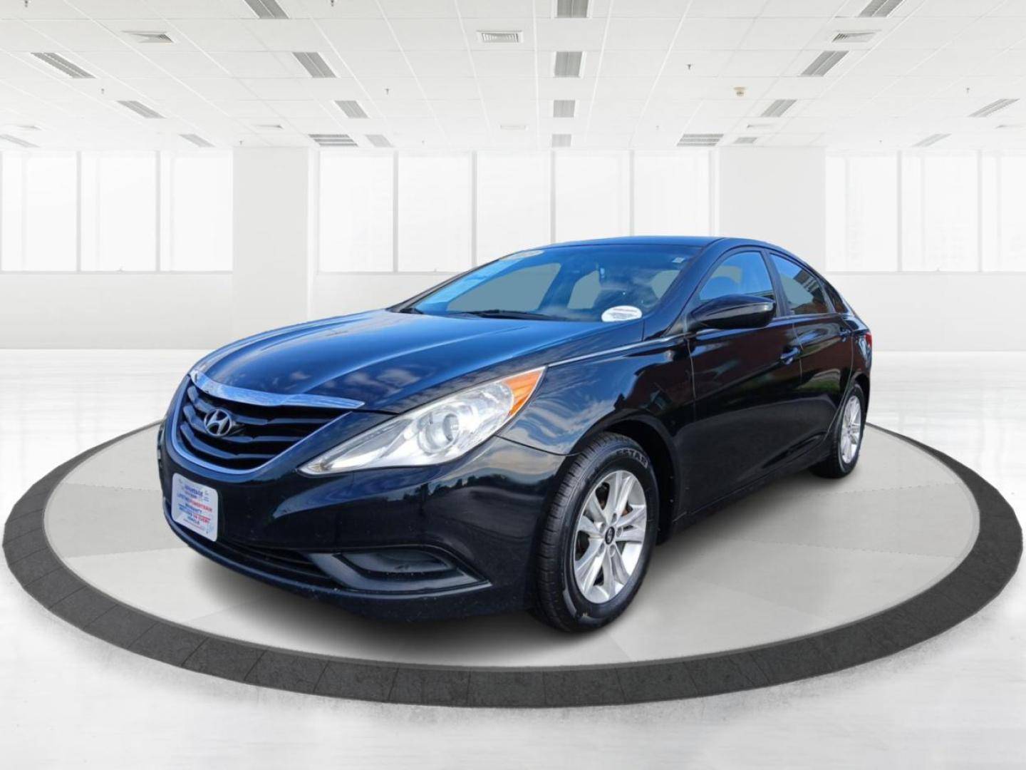 2013 Hyundai Sonata GLS (5NPEB4AC7DH) with an 2.4L L4 DOHC 16V engine, 6-Speed Automatic transmission, located at 1865 W 2nd St., Xenia, OH, 45385, (937) 372-7777, 39.681259, -83.961945 - 2013 Hyundai Sonata GLS - Photo#19