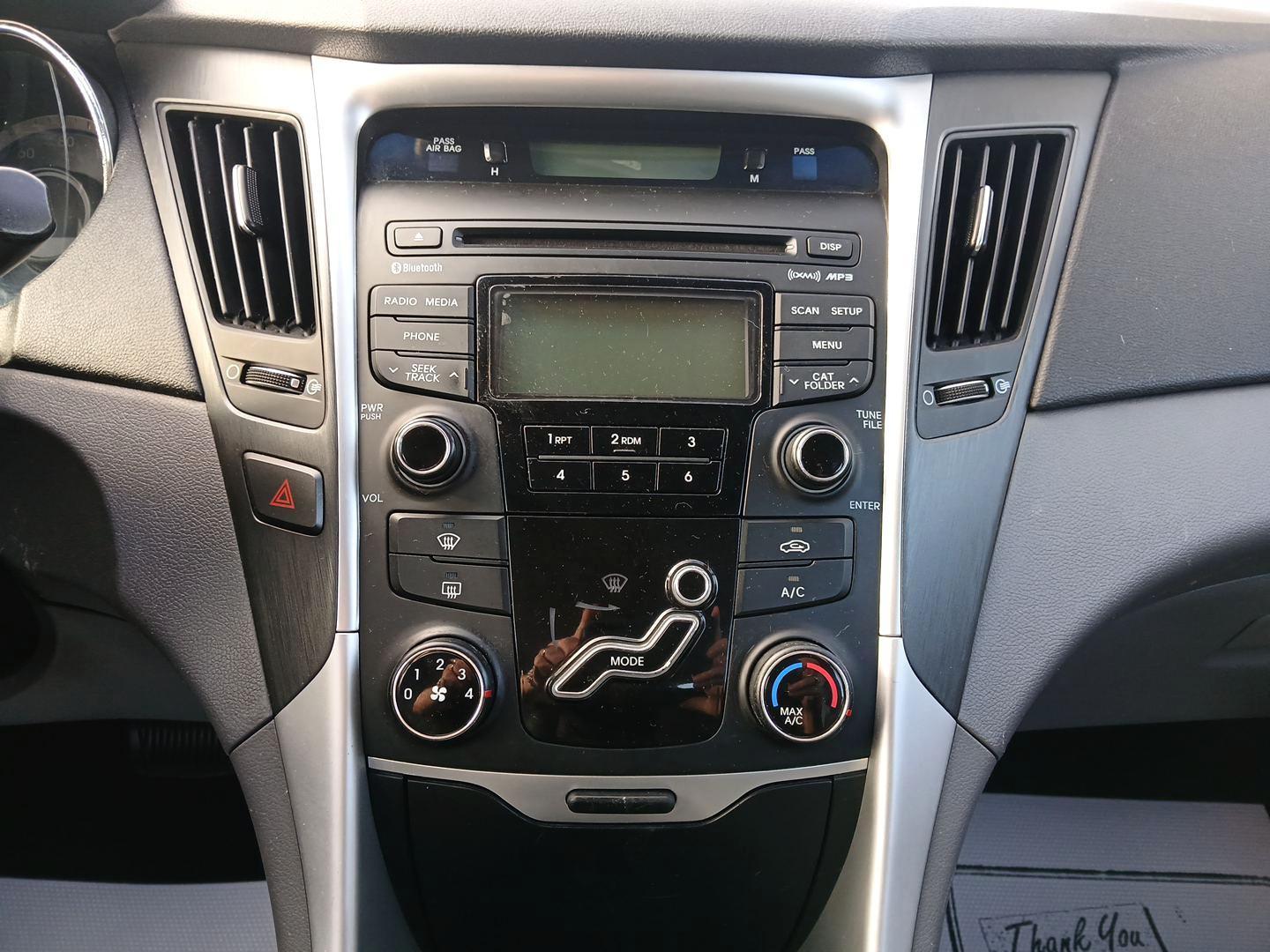2013 Hyundai Sonata GLS (5NPEB4AC7DH) with an 2.4L L4 DOHC 16V engine, 6-Speed Automatic transmission, located at 1865 W 2nd St., Xenia, OH, 45385, (937) 372-7777, 39.681259, -83.961945 - 2013 Hyundai Sonata GLS - Photo#24