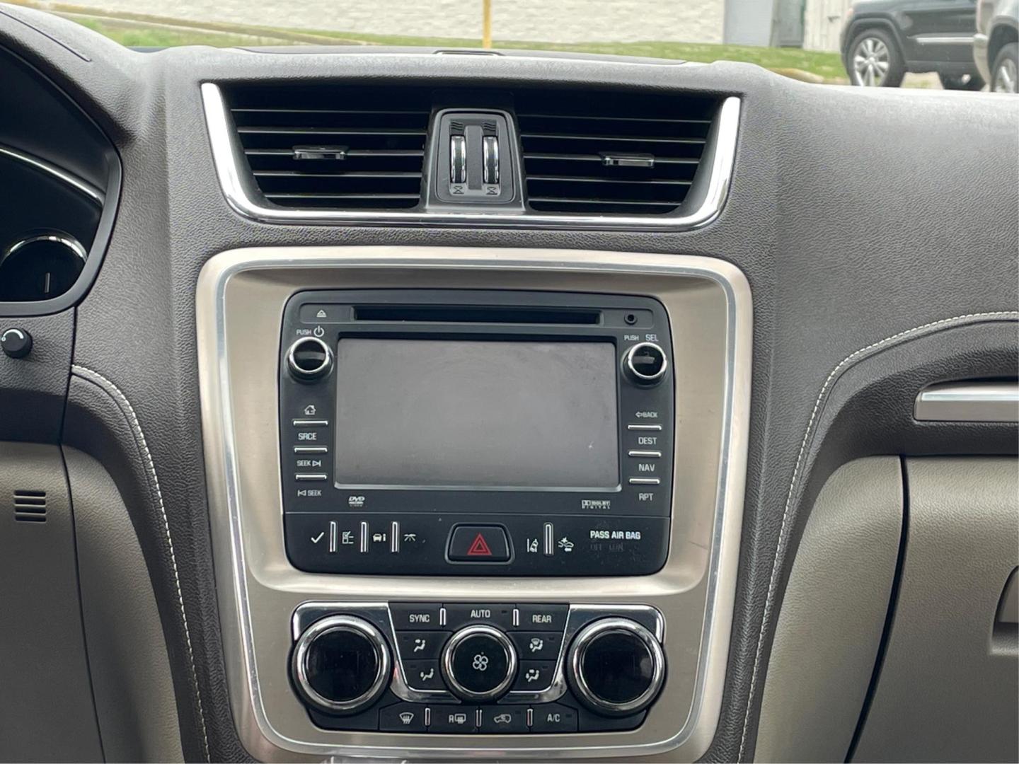 2015 GMC Acadia Denali (1GKKVTKD9FJ) with an 3.6L V-6 gasoline direct injection engine, located at 1865 W 2nd St., Xenia, OH, 45385, (937) 372-7777, 39.681259, -83.961945 - 2015 GMC Acadia Denali - Photo#12