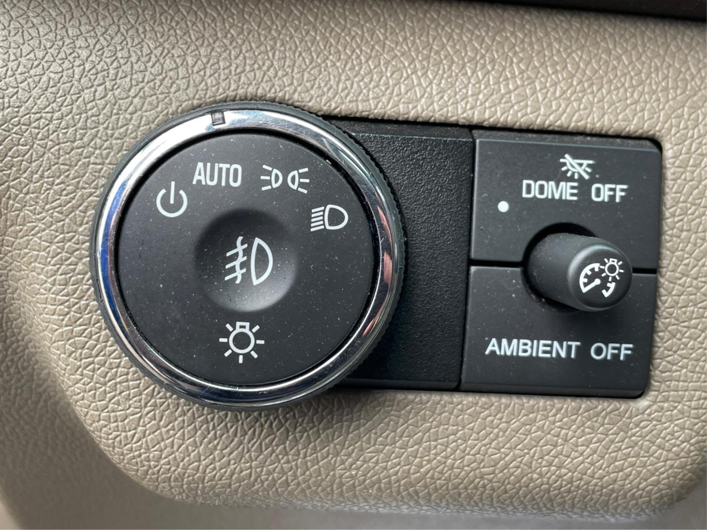 2015 GMC Acadia Denali (1GKKVTKD9FJ) with an 3.6L V-6 gasoline direct injection engine, located at 1865 W 2nd St., Xenia, OH, 45385, (937) 372-7777, 39.681259, -83.961945 - 2015 GMC Acadia Denali - Photo#16