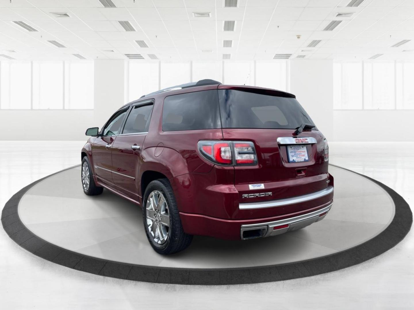 2015 GMC Acadia Denali (1GKKVTKD9FJ) with an 3.6L V-6 gasoline direct injection engine, located at 1865 W 2nd St., Xenia, OH, 45385, (937) 372-7777, 39.681259, -83.961945 - 2015 GMC Acadia Denali - Photo#4