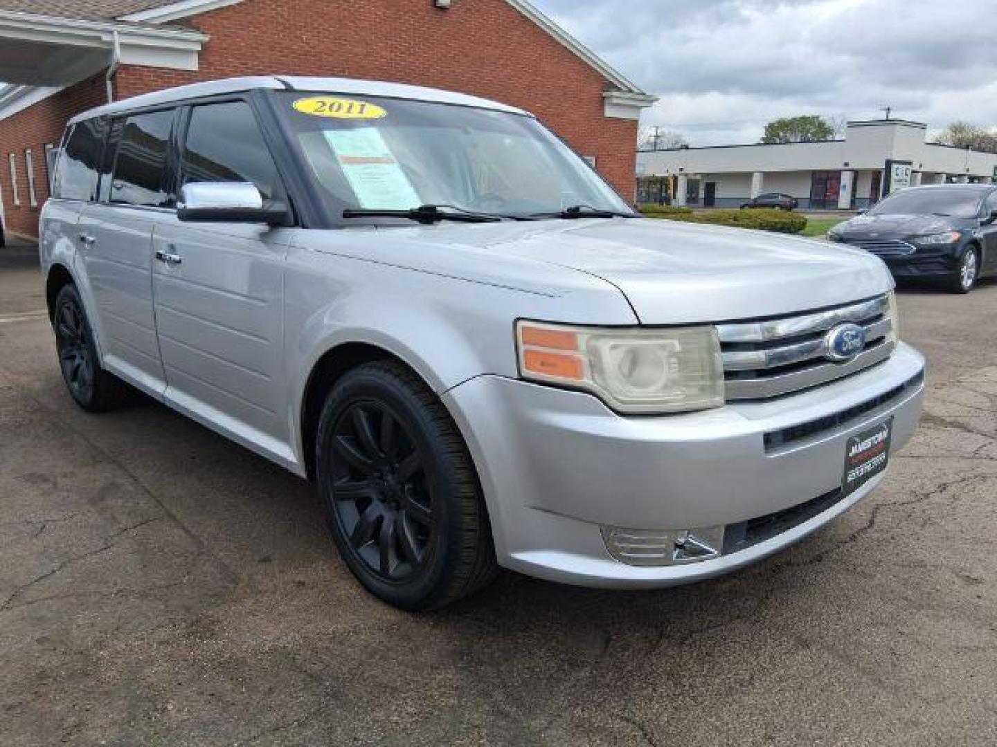 2011 Ford Flex Limited FWD (2FMGK5DC0BB) with an 3.5L V6 DOHC 24V engine, 6-Speed Automatic Overdrive transmission, located at 1865 W 2nd St., Xenia, OH, 45385, (937) 372-7777, 39.681259, -83.961945 - Third Row - Photo#1
