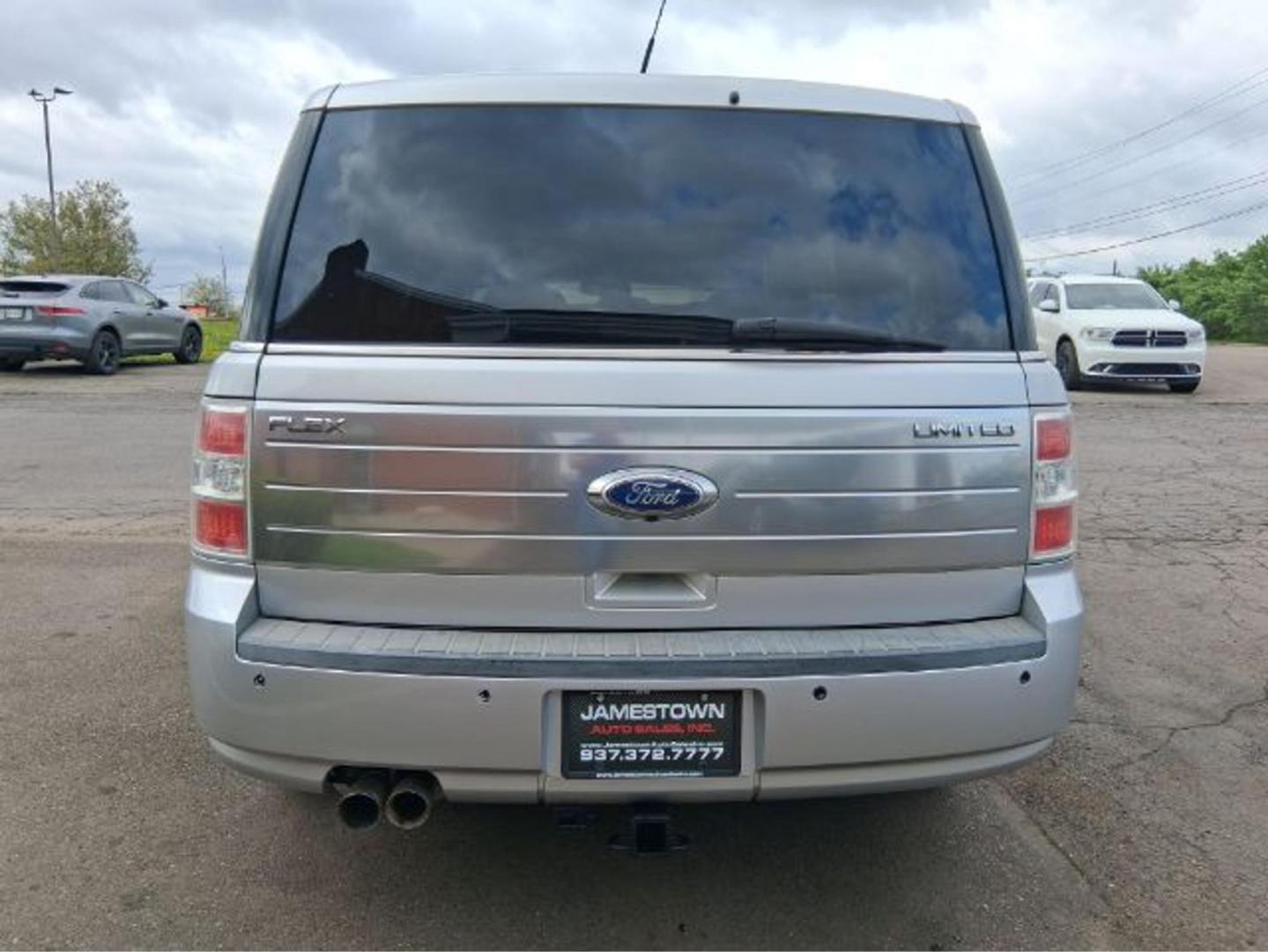 2011 Ford Flex Limited FWD (2FMGK5DC0BB) with an 3.5L V6 DOHC 24V engine, 6-Speed Automatic Overdrive transmission, located at 1865 W 2nd St., Xenia, OH, 45385, (937) 372-7777, 39.681259, -83.961945 - Third Row - Photo#18