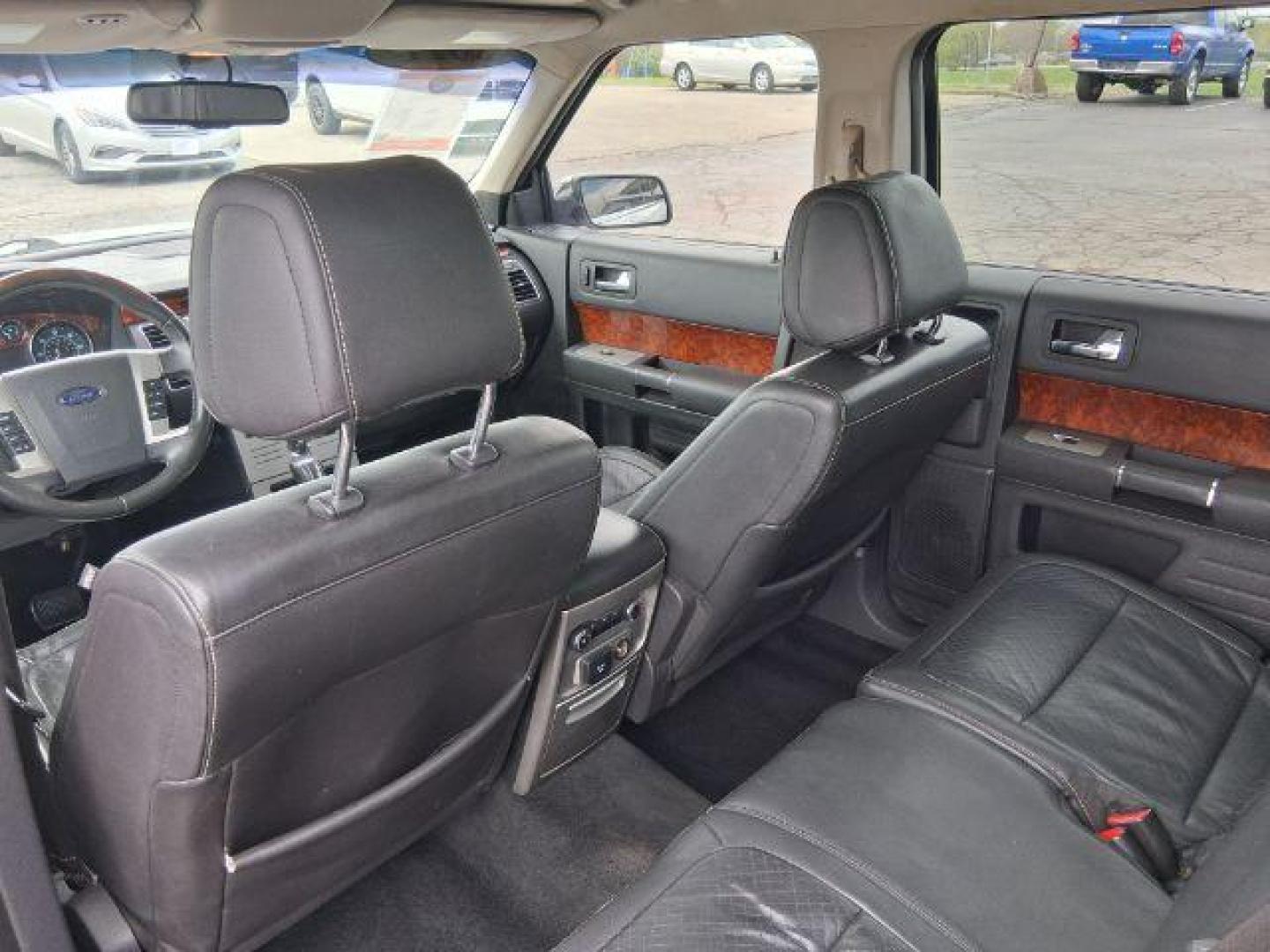 2011 Ford Flex Limited FWD (2FMGK5DC0BB) with an 3.5L V6 DOHC 24V engine, 6-Speed Automatic Overdrive transmission, located at 1865 W 2nd St., Xenia, OH, 45385, (937) 372-7777, 39.681259, -83.961945 - Third Row - Photo#9