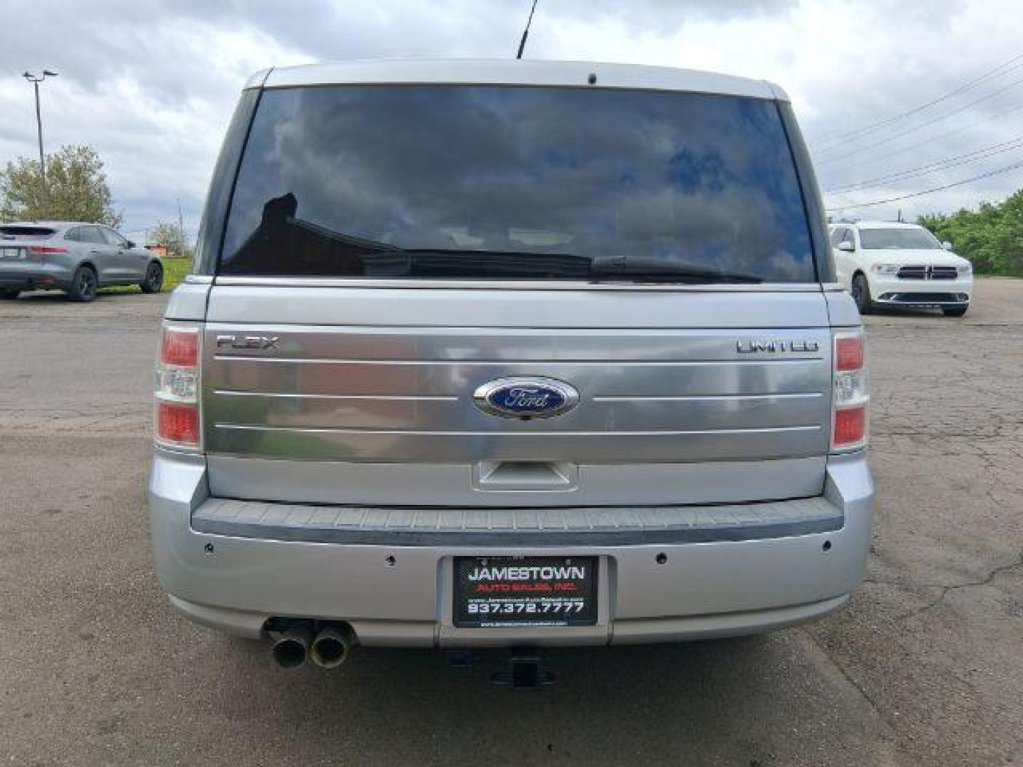 2011 Ford Flex Limited FWD (2FMGK5DC0BB) with an 3.5L V6 DOHC 24V engine, 6-Speed Automatic Overdrive transmission, located at 1865 W 2nd St., Xenia, OH, 45385, (937) 372-7777, 39.681259, -83.961945 - Third Row - Photo#5